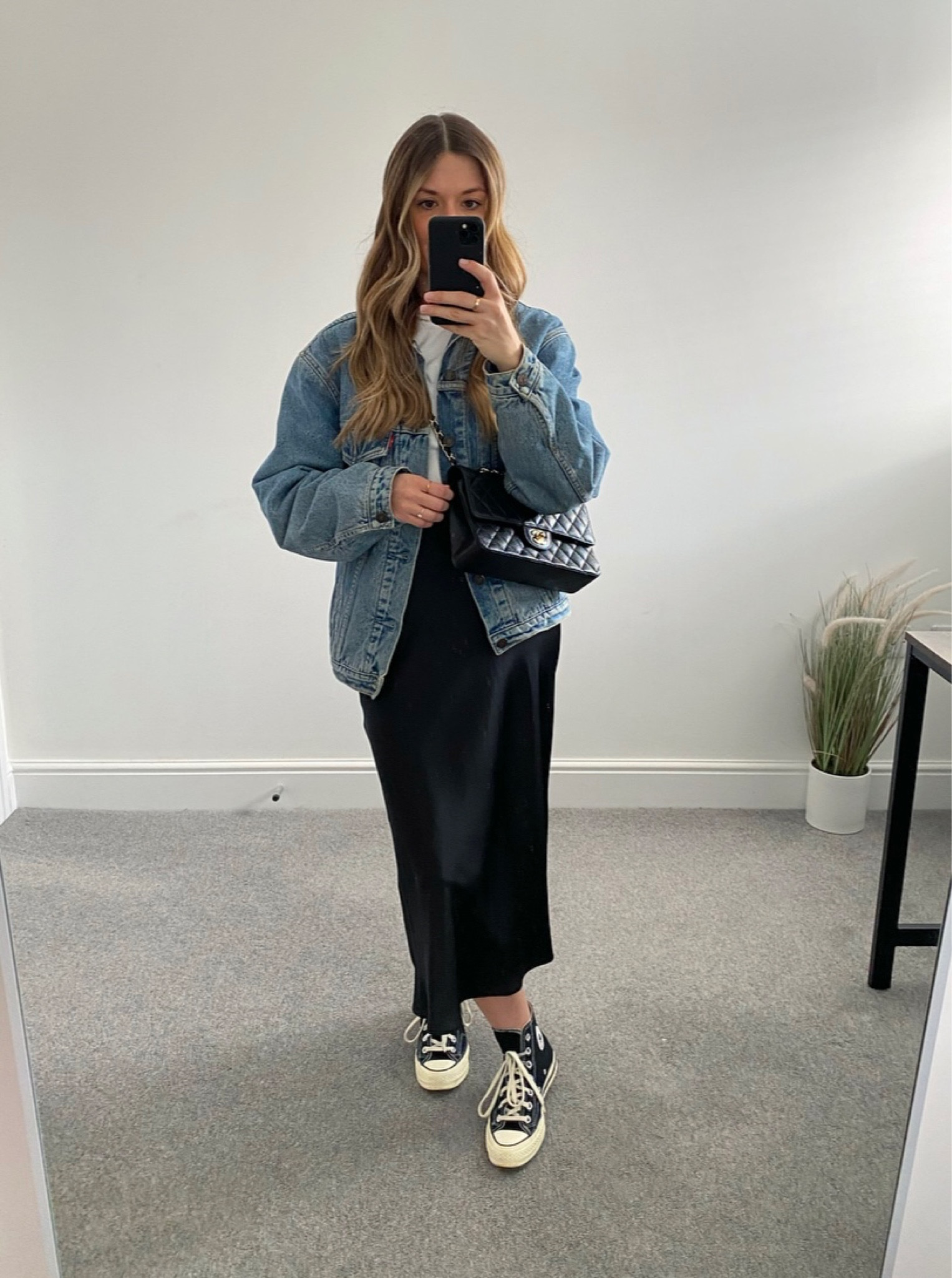 Ways to wear a denim jacket 💙

It looks so cute with a satin slip skirt and pair of converse.



#LTKSeasonal #LTKstyletip #LTKeurope