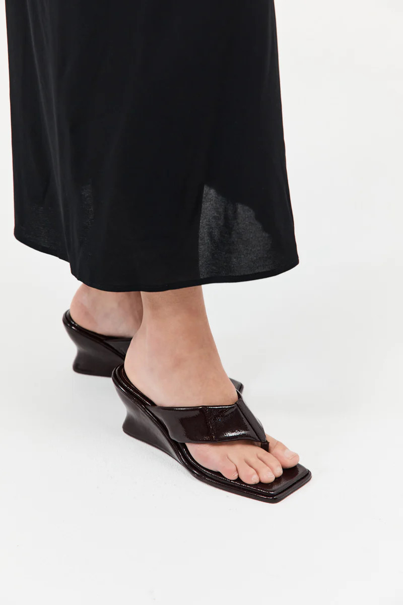 PRE-ORDER: Soft Thong Contour Wedge - Patent Port | St. Agni (US, UK, EU)