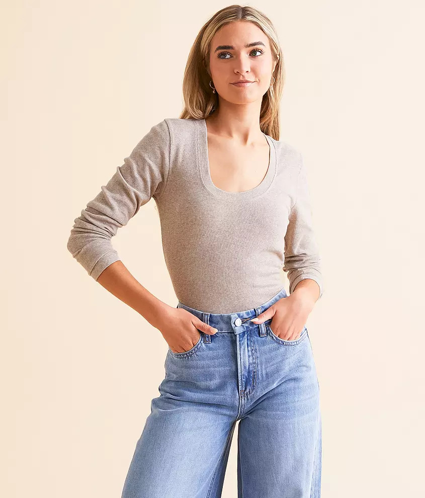 Naya Fitted T-Shirt | Buckle