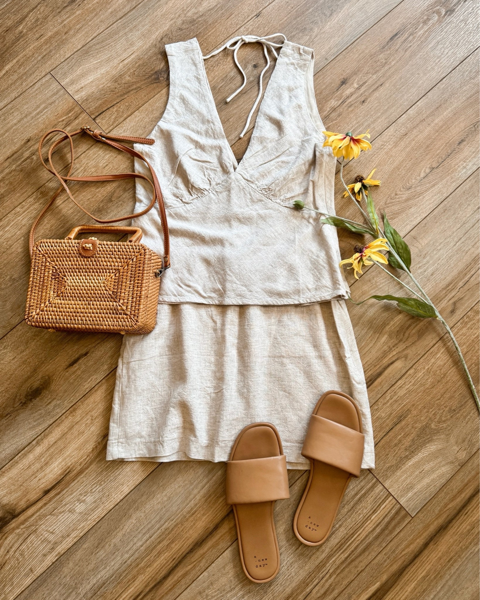 this linen set is back! the cutest little everyday casual yet cute outfit for summer! runs tts, but minimal
stretch

#LTKootd #LTKSaleAlert #LTKSeasonal