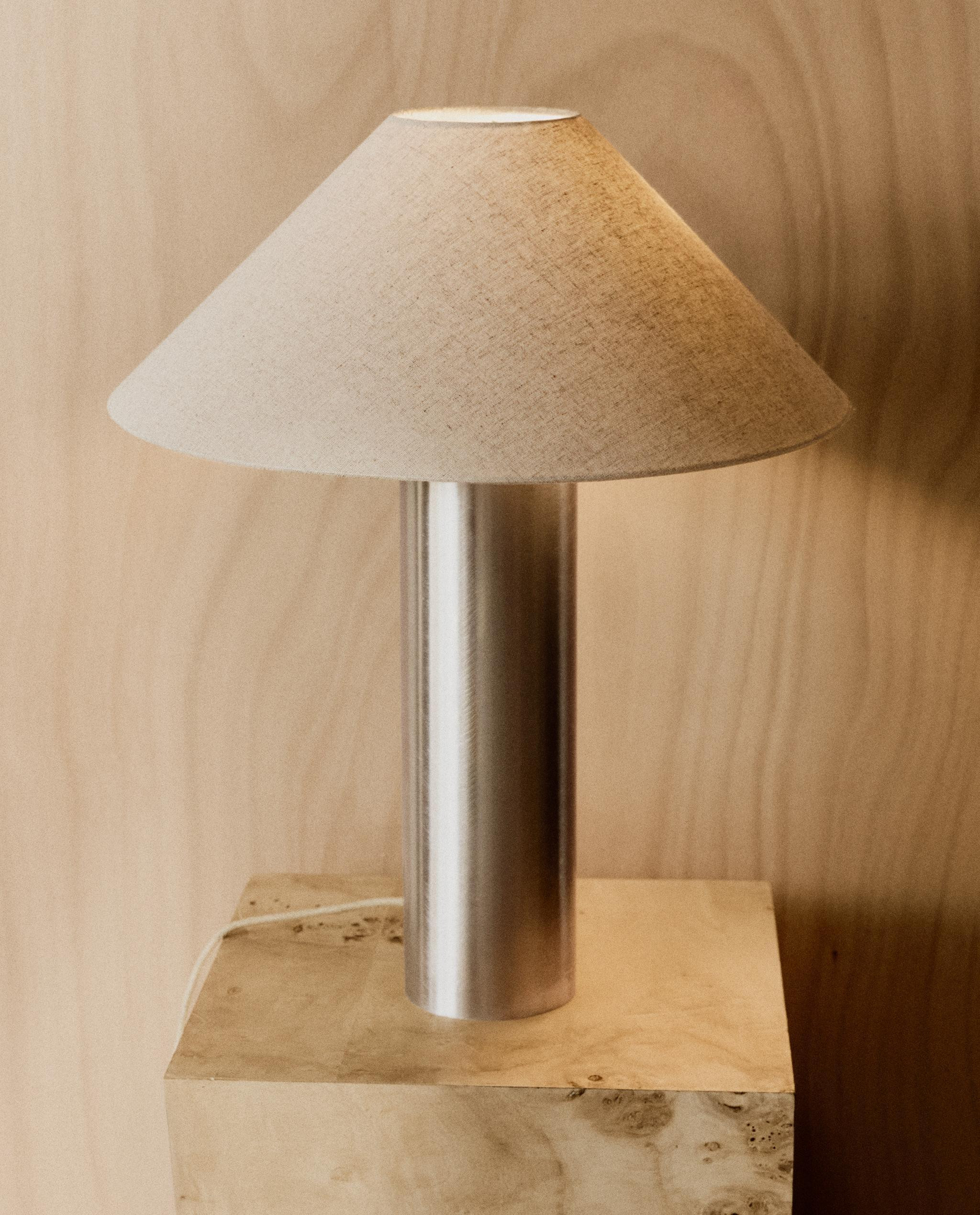 TABLE LAMP WITH METAL BASE | Zara Home US