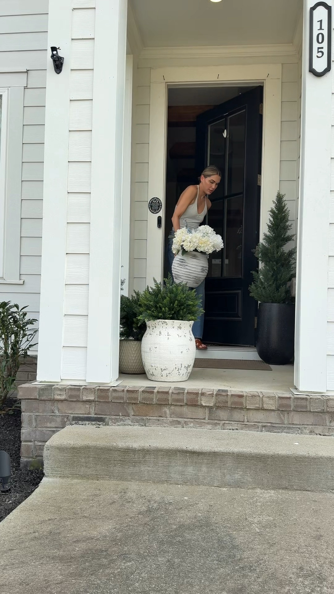 3 EASY ways to elevate your front and back porch without having to keep anything alive (hallelujah)￼

•
•

#ad, #Wayfair, #Wayfairpartner, #wishyouwerehere #outdoor @wayfair 

#LTKSeasonal #LTKHome