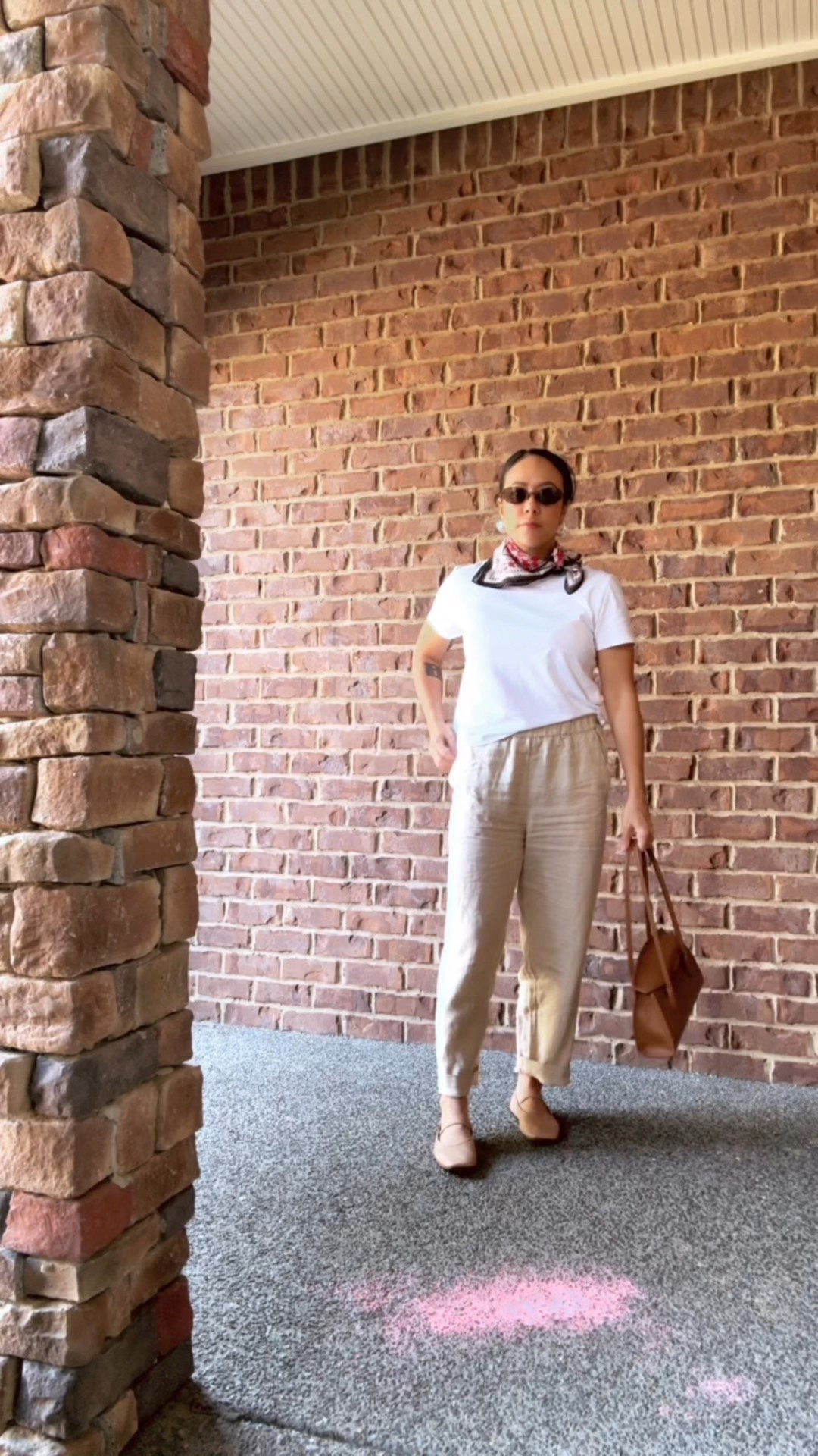 S in Abercrombie tee. S in linen pants, 7 in shoes. Rose chou chou from Kmellia. 

#LTKPetite #LTKSeasonal #LTKWorkwear