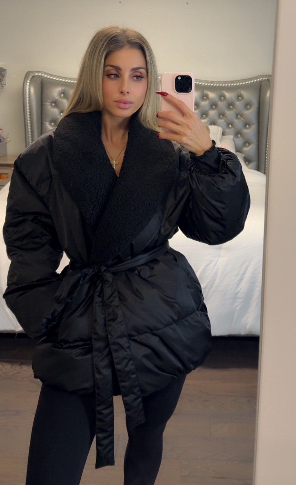 Was on a mission trying to find a cinched puffer jacket! And I think this is the perfect one 🖤
Wearing an XS 

#LTKgrwm #LTKdayinmylife #LTKSeasonal