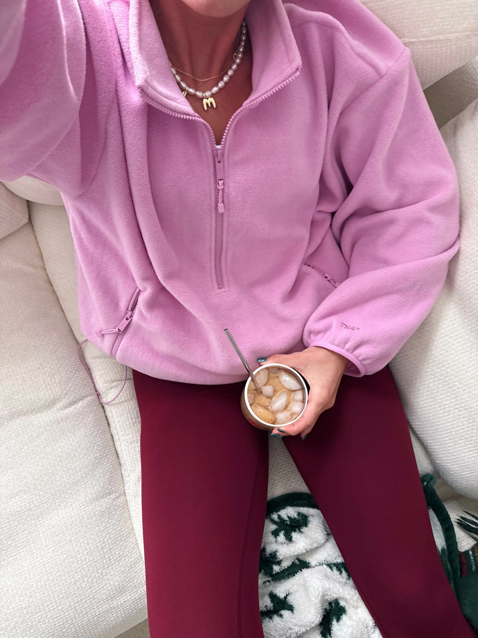 New Aritzia fleece 🩷🐙🧣 she’s stunning! Got a large!

#LTKootd