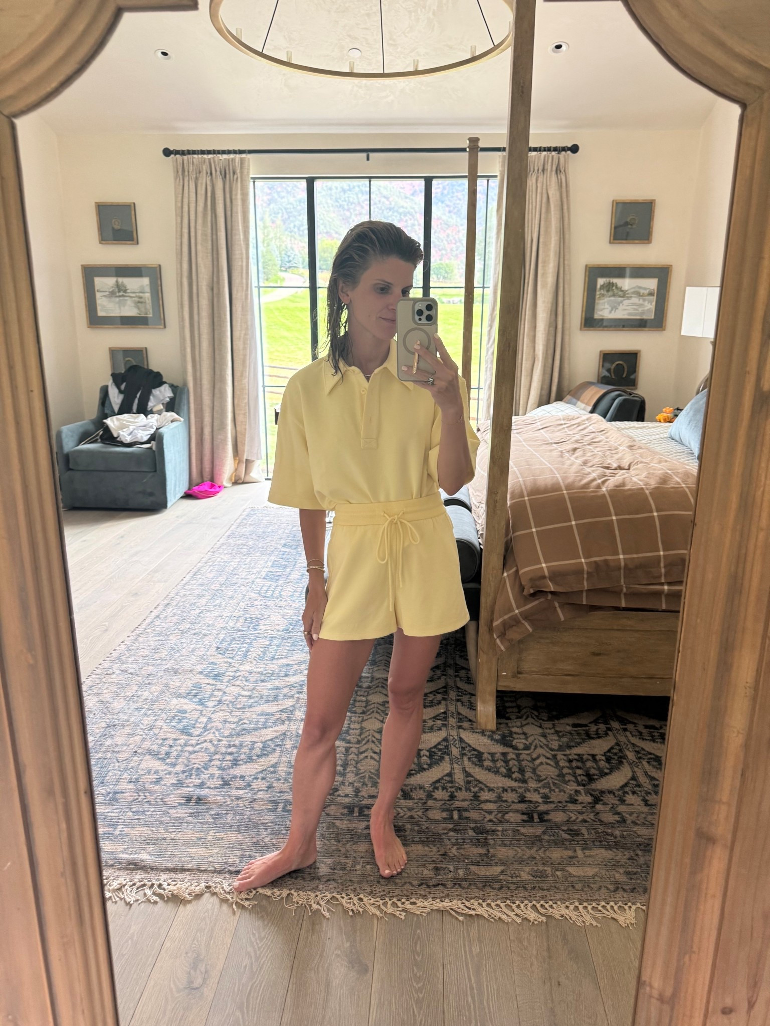 Le bop butter yellow set! 