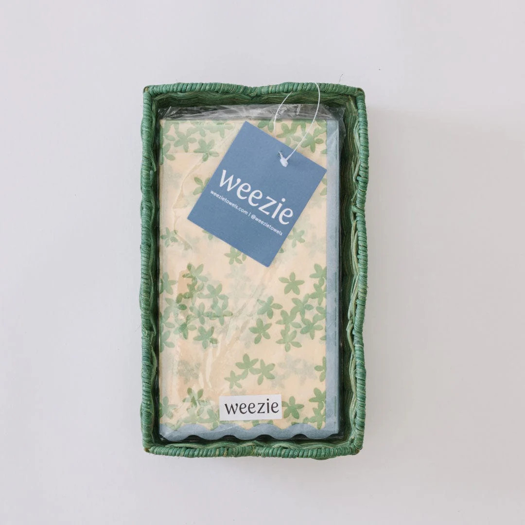 Linen-Like Paper Guest Towel and Tray Set | Weezie Towels