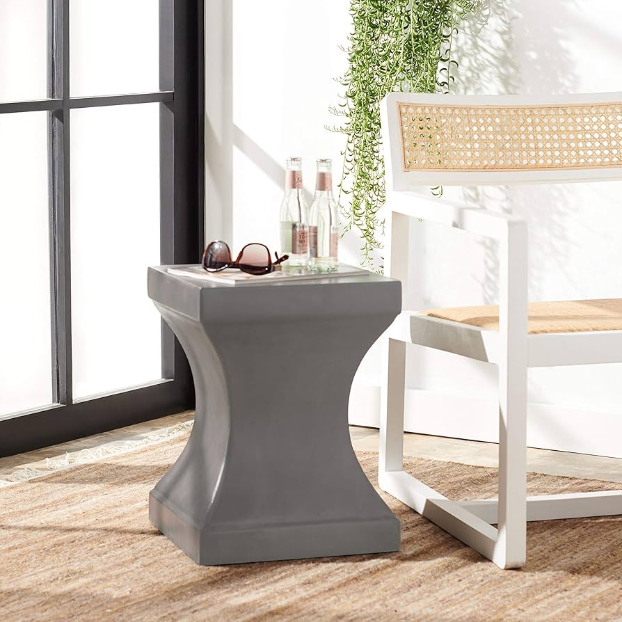 Safavieh Outdoor Collection Curby Modern Concrete Dark Grey 17.7-inch Accent Table | Amazon (US)