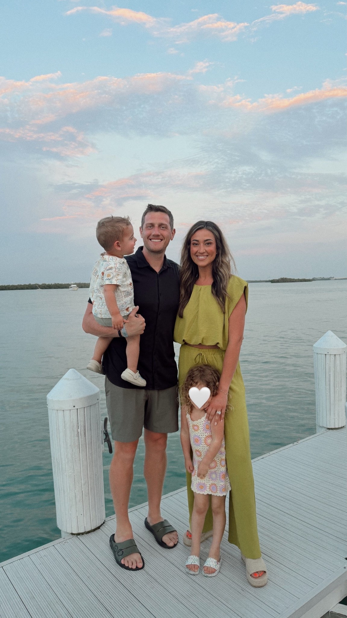 Family dinner outfits for spring break 🤍
Fletchers dress is old from Zara but they have some in stock again this year, just more colorful! 