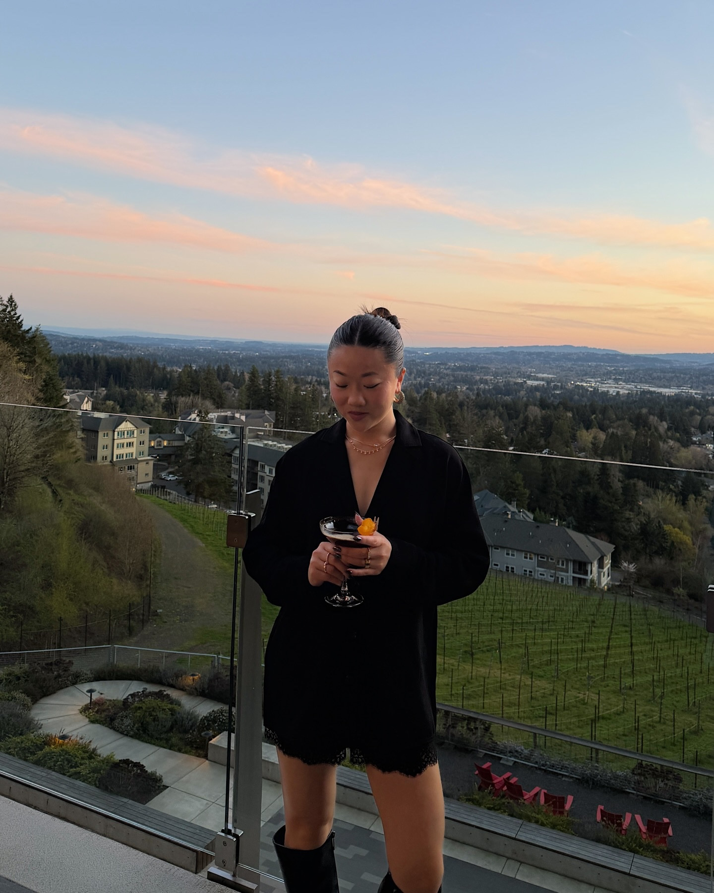 Not to be dramatic but I think you need to book a sunset dinner overlooking the Portland hills, order wine + an espresso martini, and yap for 3 hours while looking at the sunset 🍇✨🍸🌇

This is the last weekend to enjoy Espresso Martini Month in Portland and @amaterrawines is at the top of my list of recommendations! The service + views + espresso martini with a citrus twist is the perfect way to welcome spring 🍊 

#portlandoregon #portlandfoodie #thingstodoinportland #oregonwine #pnwliving @palomarpdx @espressomartinimonth