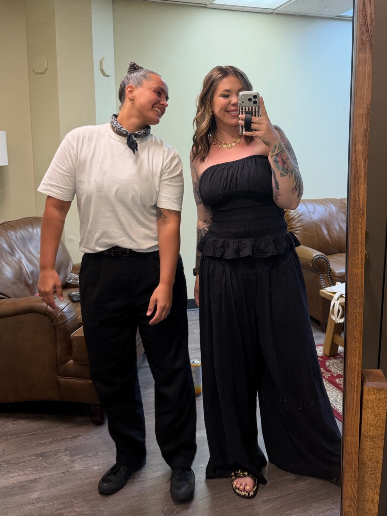 First show in Indiana last night 🎙️🎬🤍🎉 I’m 5’9”, 185 lbs, size large in the set.

#LTKgrwm #LTKootd #LTKMidsize