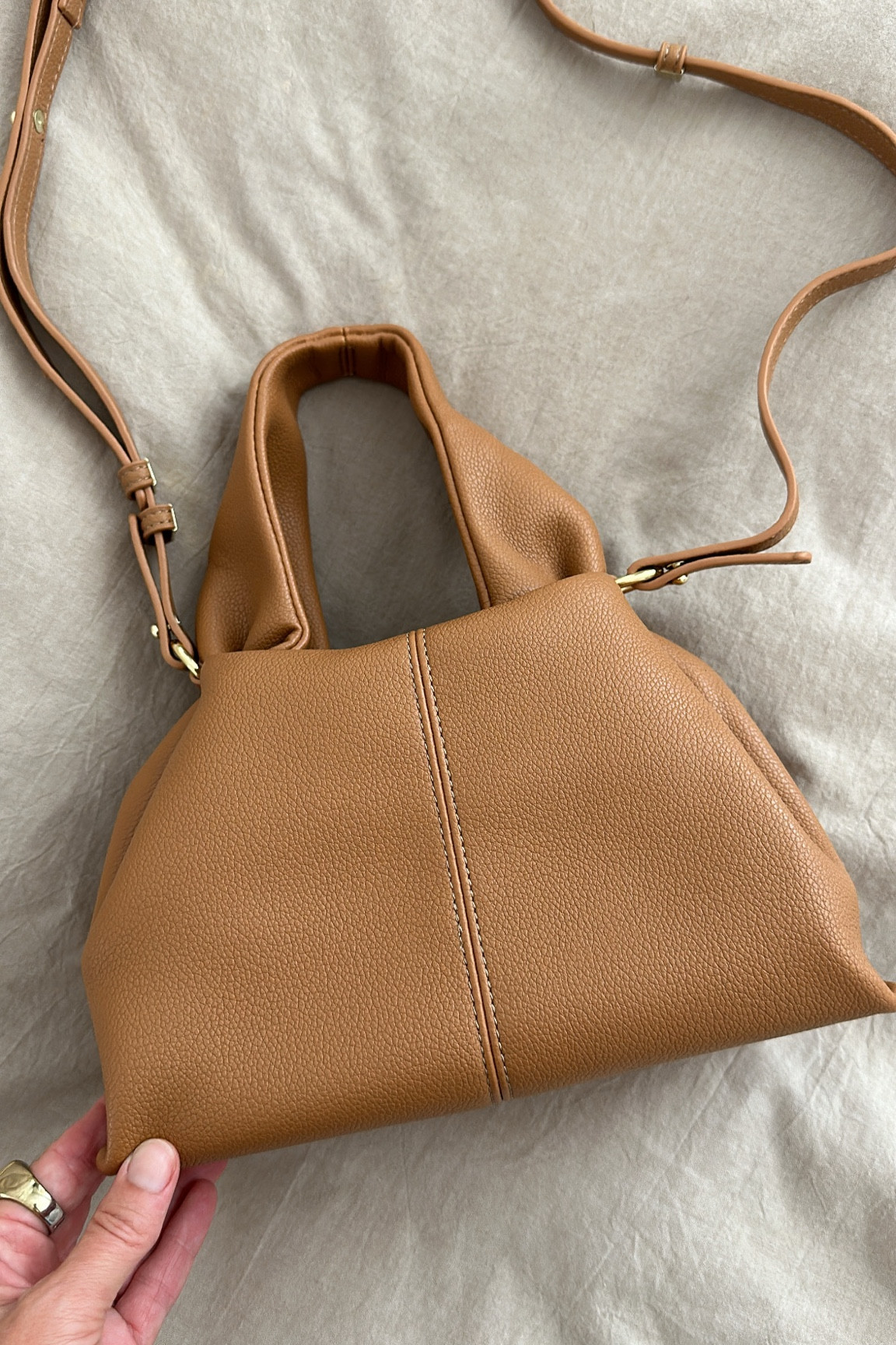 Amazon handbag


#LTKSaleAlert #LTKFindsUnder50 #LTKItBag