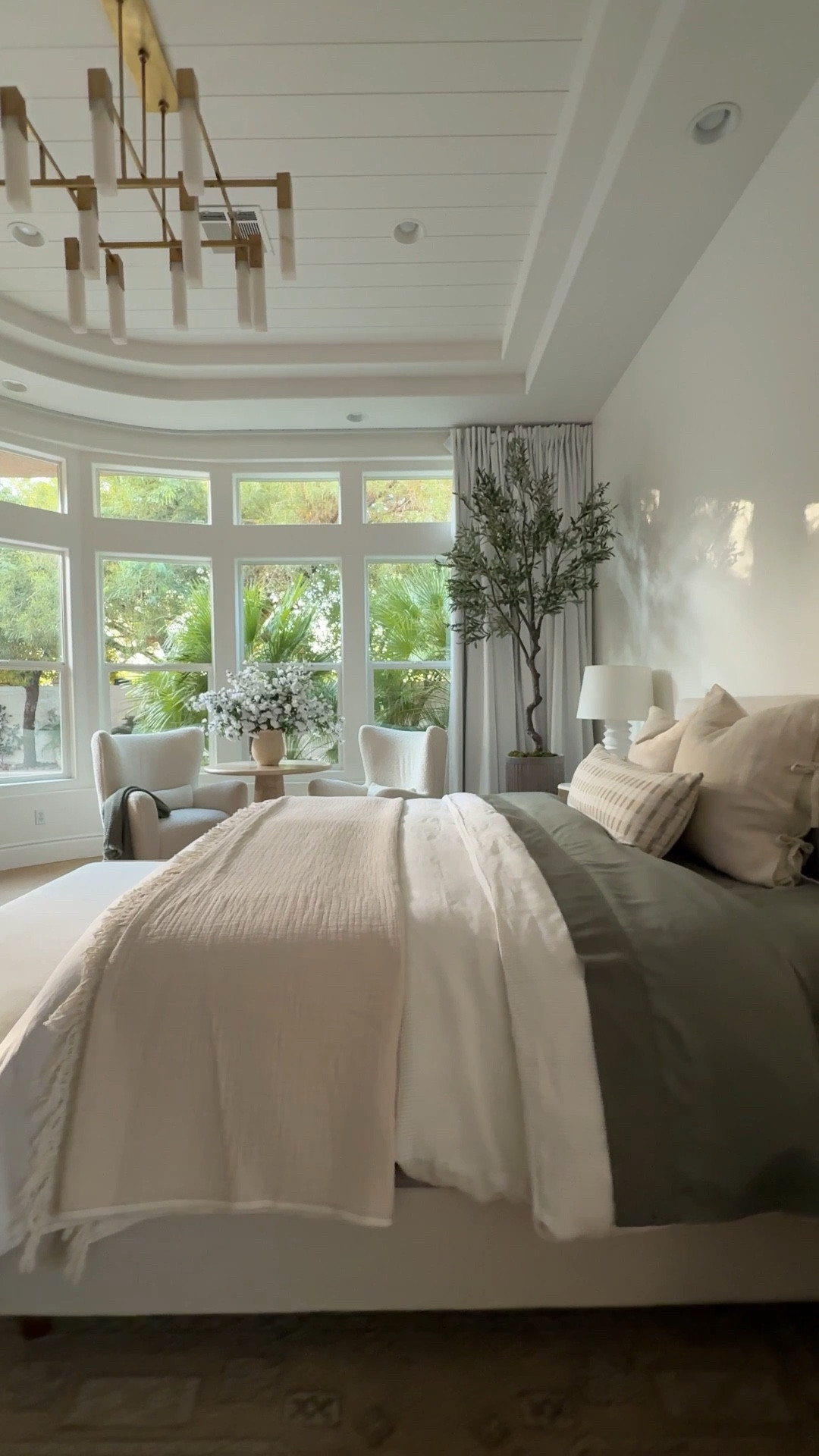 transitioning our bedroom for fall with new bamboo sheets from Cariloha. These sheets are incredibly soft, lightweight, and made with a breathable fabric that helps you stay cool. I also love that they're an eco-friendly choice.


#LTKFamily #LTKStyleTip #LTKHome