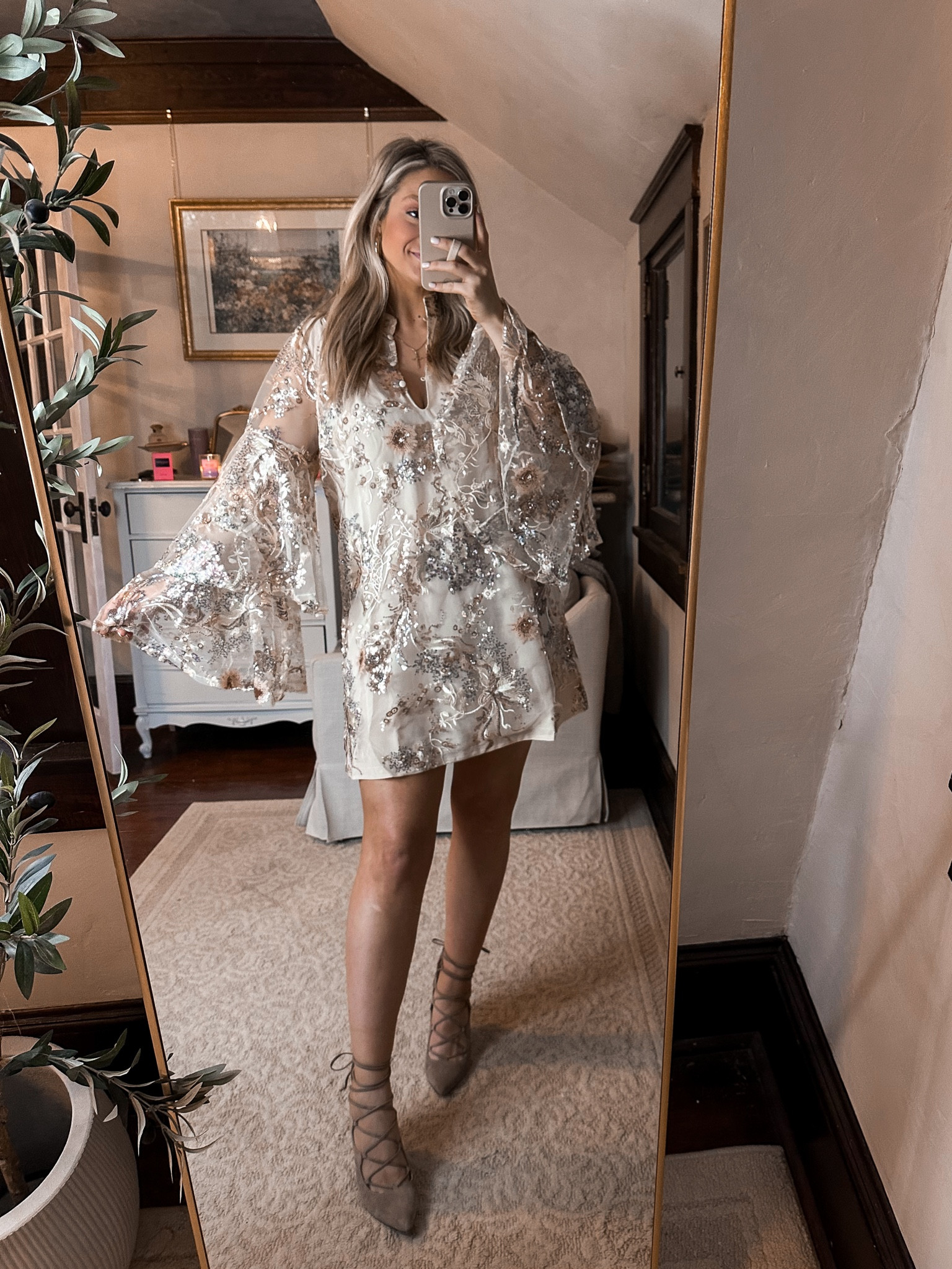 The most gorgeous sequin holiday dress is 60% off with code CLOSEOUT60! Bump friendly, wearing a size medium 
Christmas dress
New Year’s Eve dress


#LTKsalealert #LTKHoliday