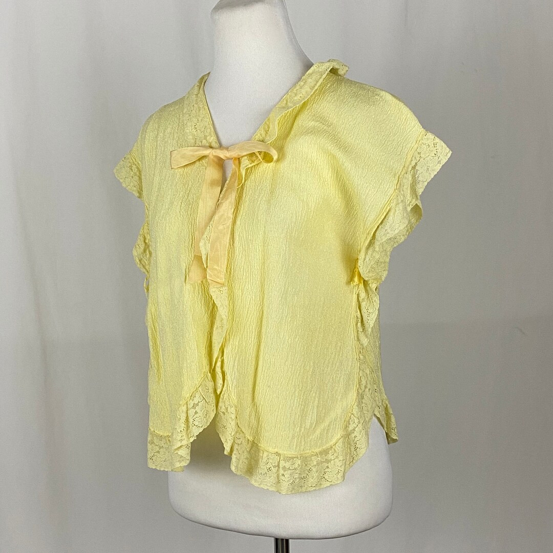 Yellow Fifties Bed Jacket Medium Crinkle Crepe Lace Trim 50's Sleeveless Ribbon Ties Swim Cover u... | Etsy (US)
