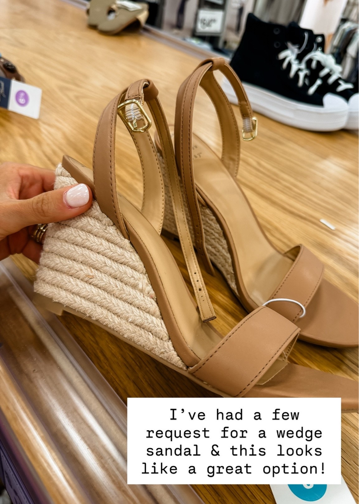 These sandals are 30% off today 👏🏼 perfect for summer styling!

Loverly Grey, Target find, neutral wedge sandals
