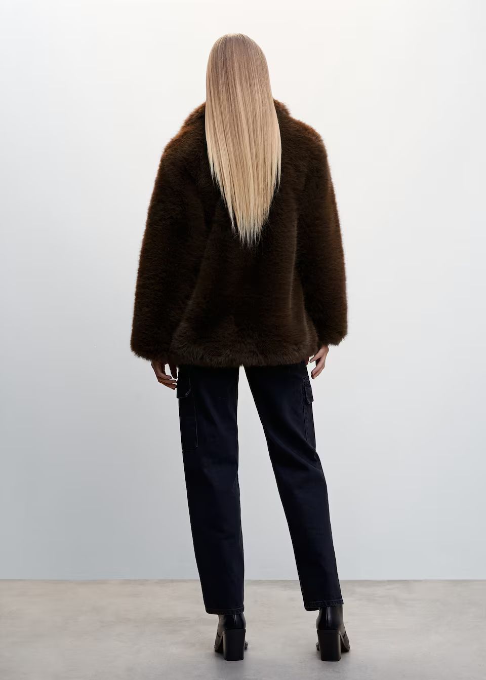 Search: Oversized faux-fur coat (35) | Mango USA | MANGO (US)
