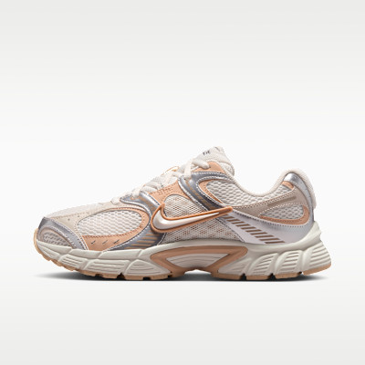 Nike Women's V5 RNR Shoes with Reflective Accents in White | HQ7901-100 | Nike (US)