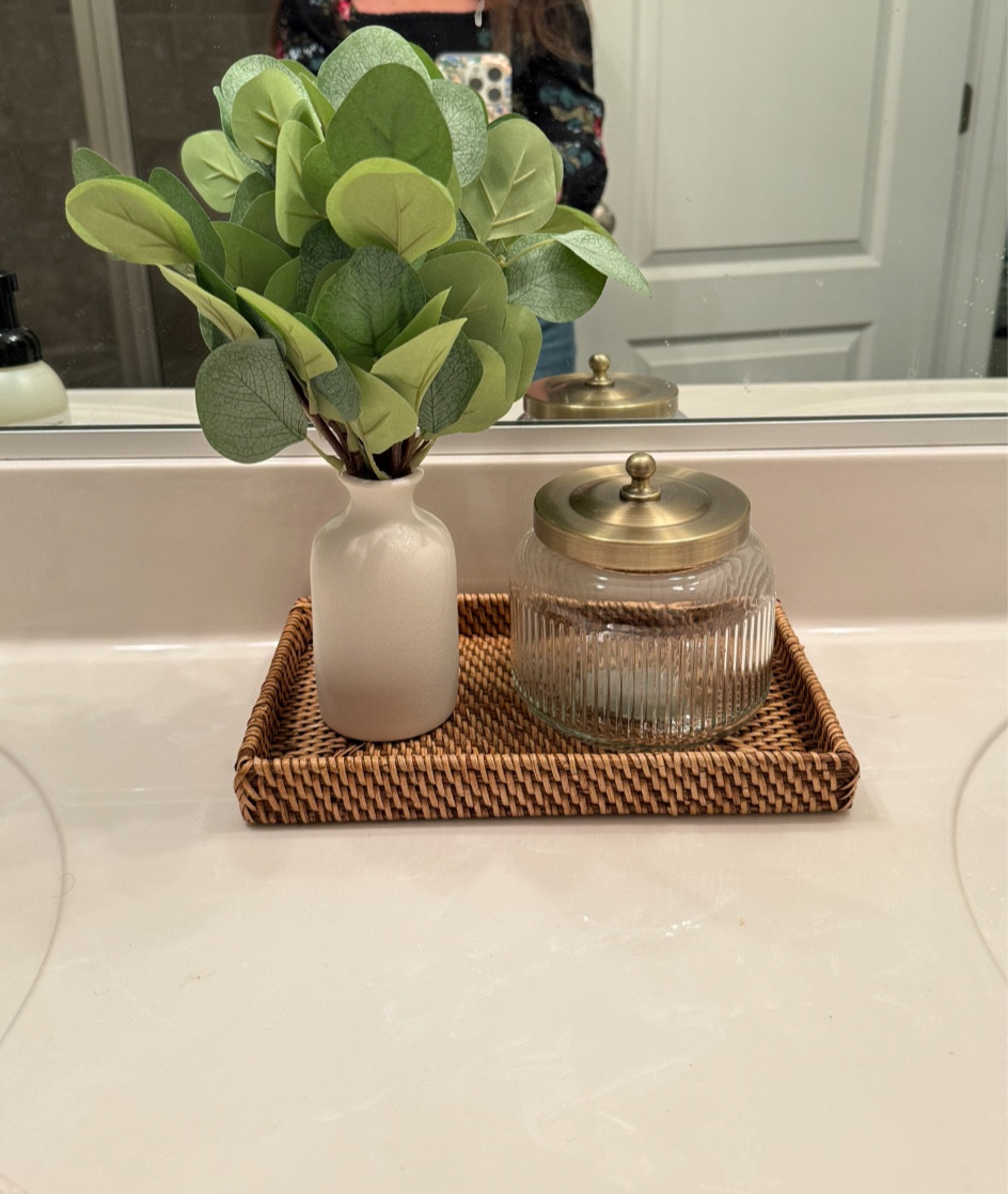 Bathroom decor / Bathroom styling finds / Amazon / Target / Brown tray / Eucalyptus leaves / Ceramic small white vase / Glass bath canister with brass lid / Home decor



#LTKstyletip #LTKhome #LTKfindsunder50