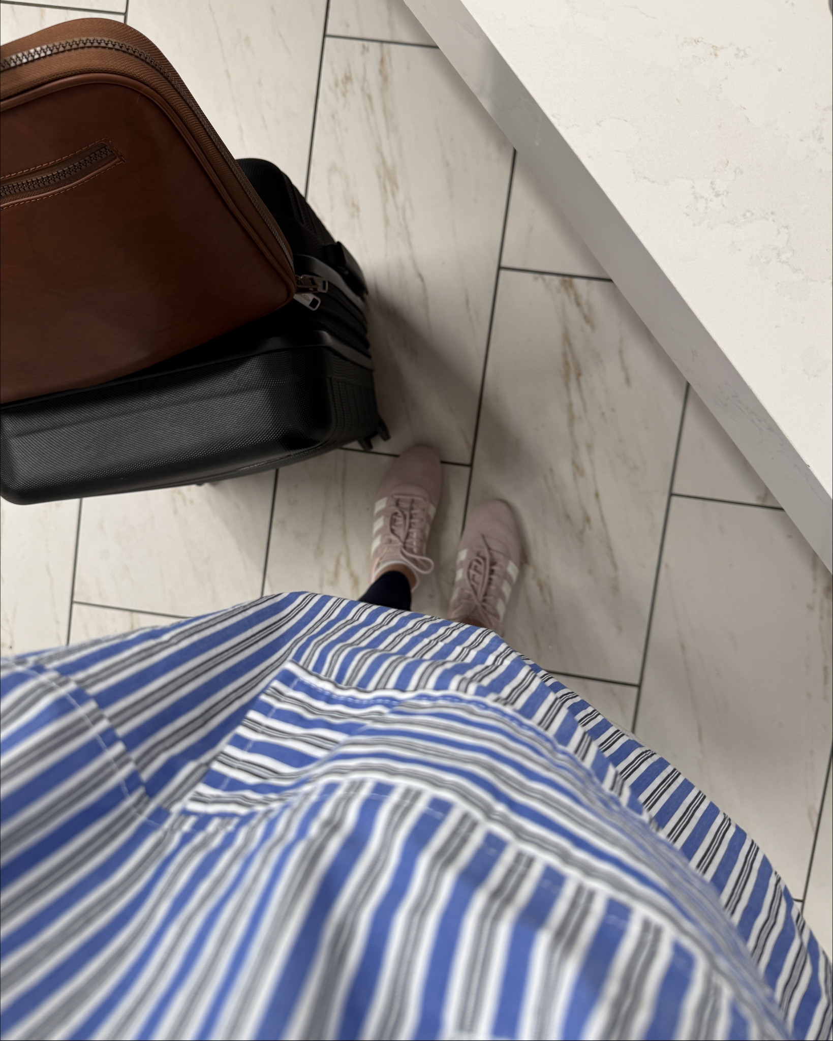 Travel wear! Favorite leggings with lite pink minimal sneaks. Loving this new coat as well! On sale!

#LTKootd