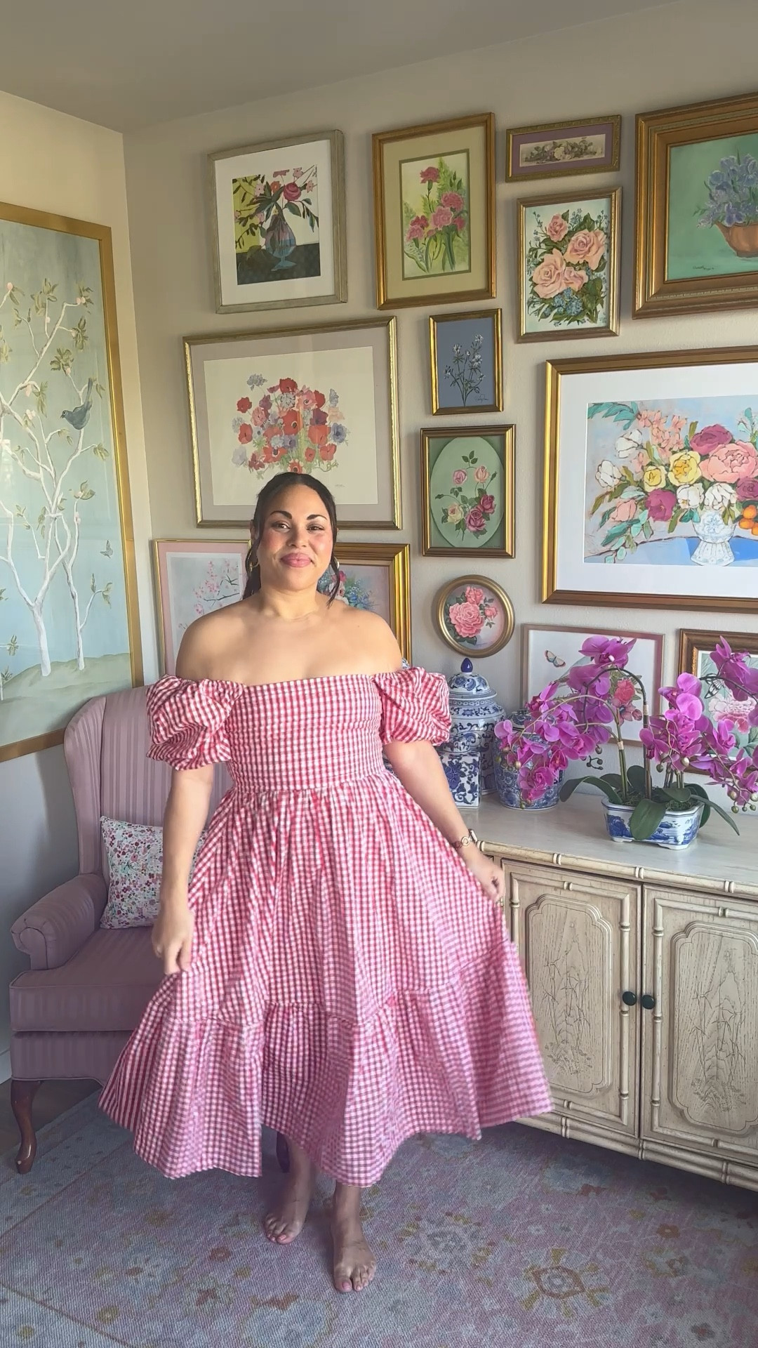 This red gingham puff sleeve dress has pockets, can be worn on or off the shoulder, and is so flattering for all body types! It’s also 20% off right now🫶🏽🩷🍓#abercrombie #midsizestyle #springdress #summerstyle #mididress

#LTKSeasonal #LTKStyleTip
