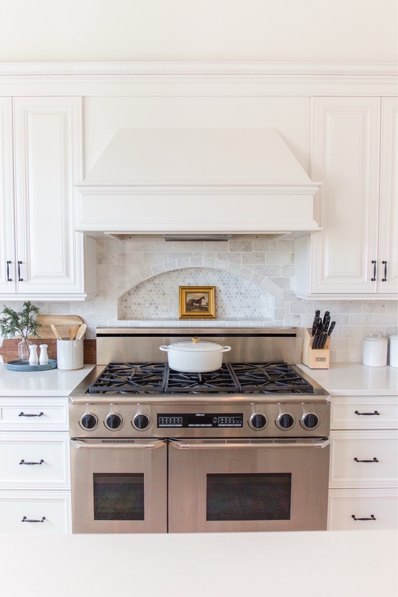 White Kitchen Inspo - a view of our white kitchen and one of my favorite little horse portraits. #archedmanor #modernhome #neutralhome #homedecor #casualstyle #neutralstyle 

Kitchen  home  home finds  modern home  organic home  early fall  fall decor  neutral home  kitchen inspo  kitchen essentials  ArchedManor 



#LTKSeasonal #LTKHome