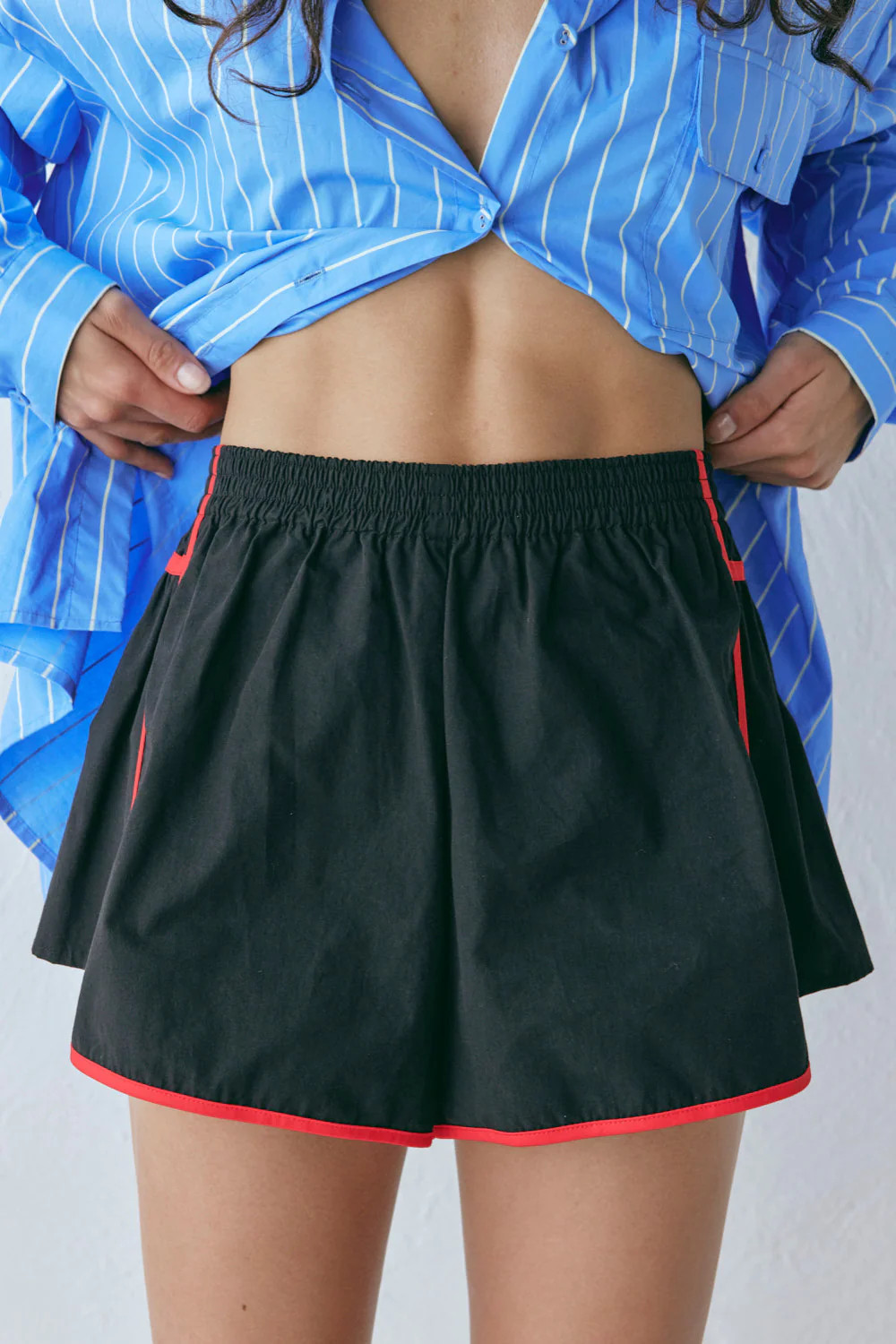 Lumi Shorts Black | VRG Grl