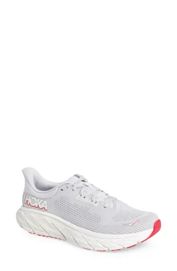 HOKA Arahi 7 Running Shoe in Cosmic Grey /Ruby Red at Nordstrom Rack, Size 9.5 | Nordstrom Rack