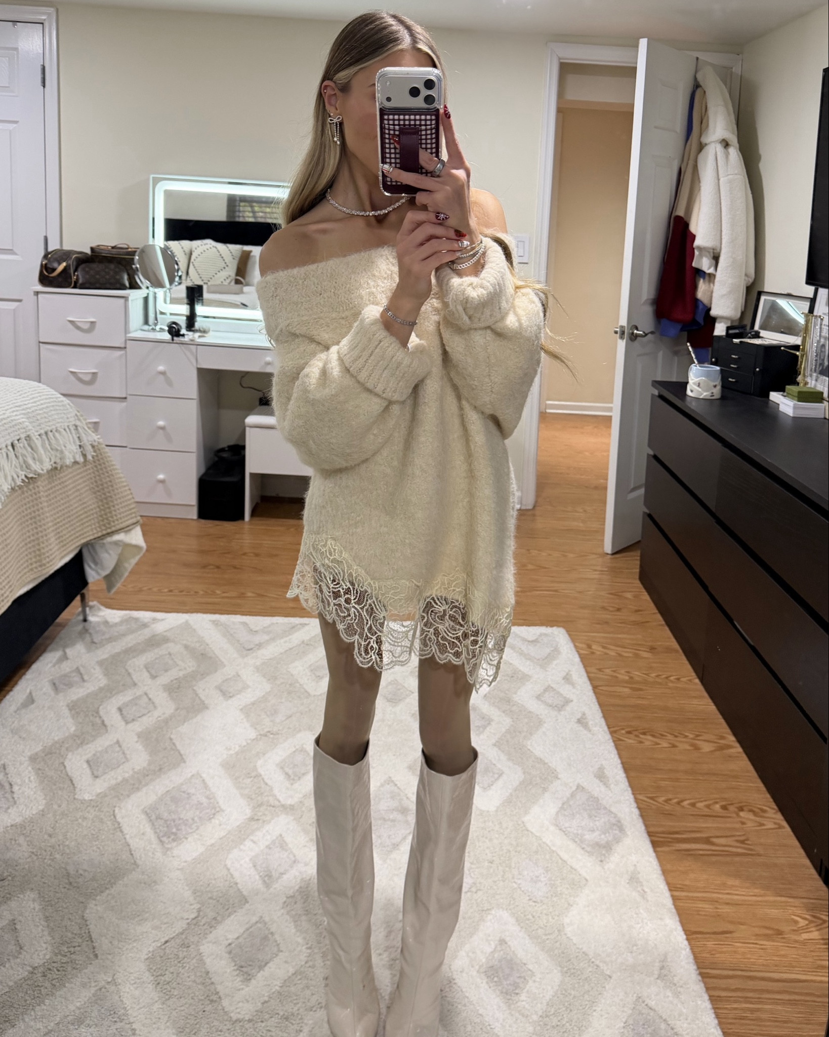 Winter Outfit Idea ❄️

-Sweater is Zara 

#LTKFindsUnder100 #LTKSeasonal #LTKSaleAlert