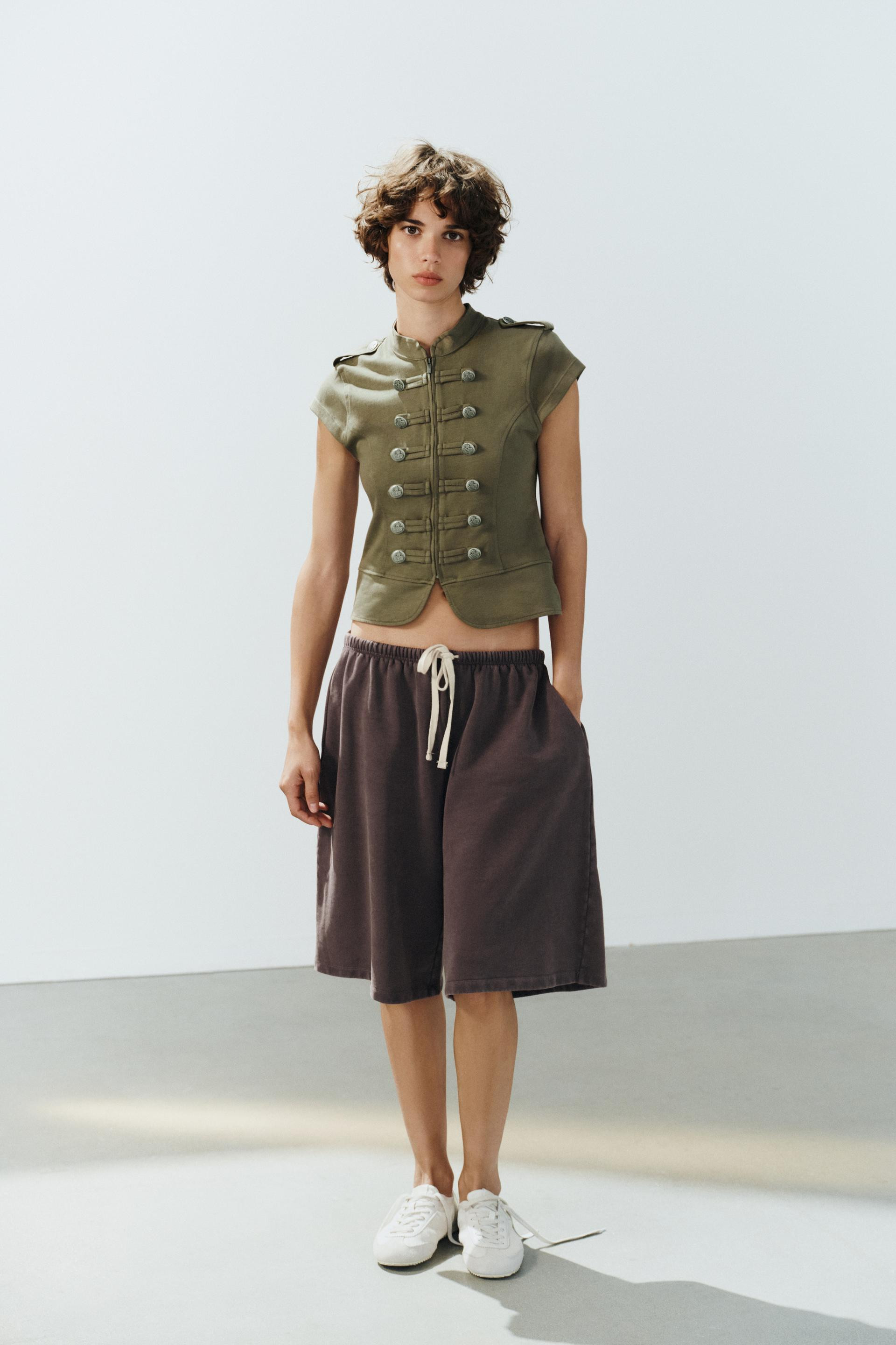 ZIP-UP BUTTON TOP | Zara US