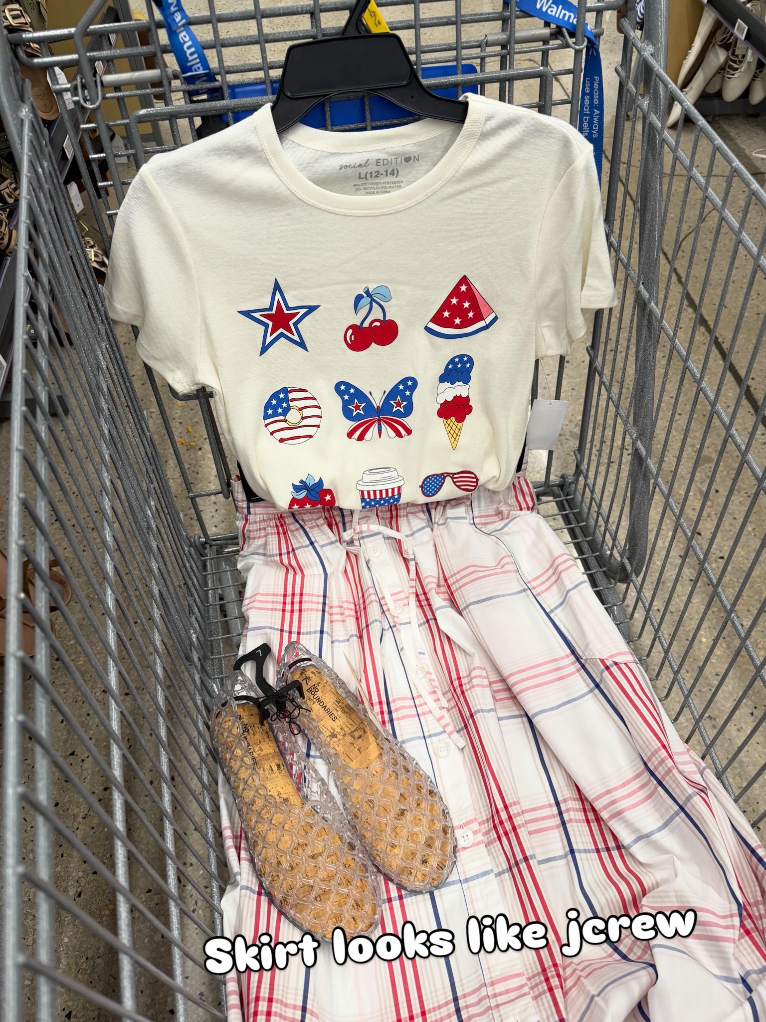 Walmart summer outfit idea for July 4, red white blue! This skirt is amazing and works with so many tops from graphic tees, plaid white or solids, or denim! #walmartfashion