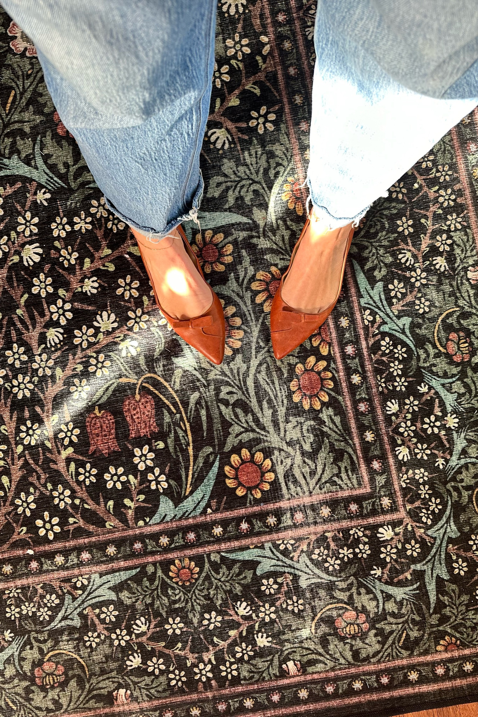 Obsessed with this rug. Love the classic style, but modern washable touch! Ruggables are almost in every room of my house with young kids and family members with dust allergies  

Also looks great next to our trees for the holidays! 💕

#traditionalhome #classicstyle #timeless 

#LTKfamily #LTKhome #LTKshoecrush