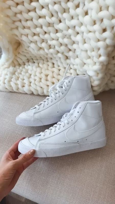 Great high top Nike
Classic white color
Perfect for a casual look or airport look 

#LTKshoecrush #LTKstyletip