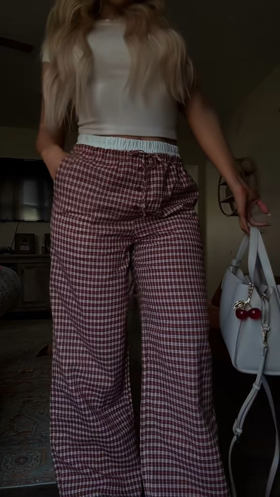 Baggy boxer pants, Walmart fashion, fall outfits

#LTKSeasonal #LTKStyleTip