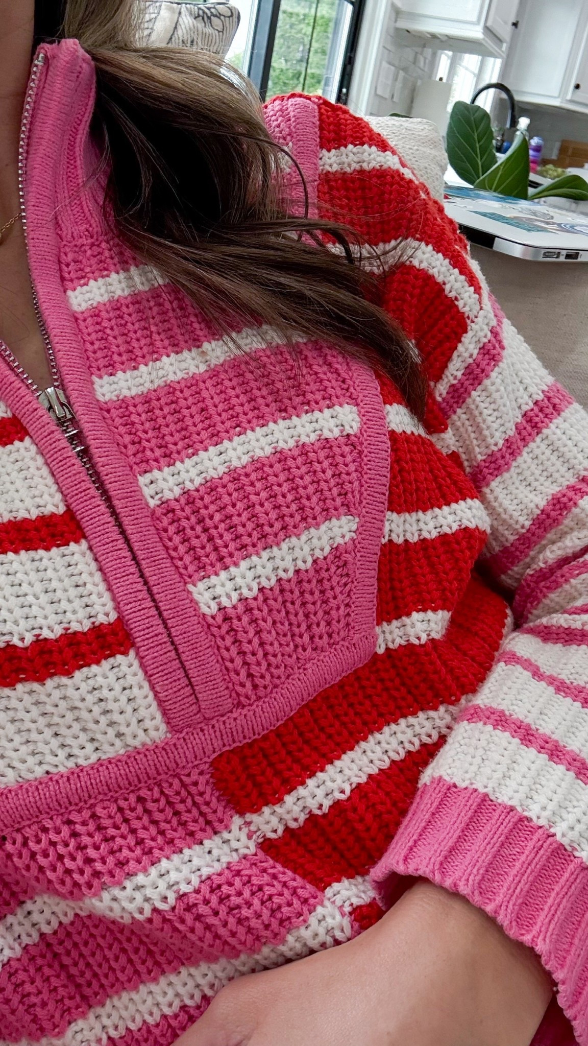 The perfect cozy cropped sweater! I love how colorful it is, it’s perfect for those gray days! 

#LTKStyleTip #LTKFindsUnder100 #LTKgrwm