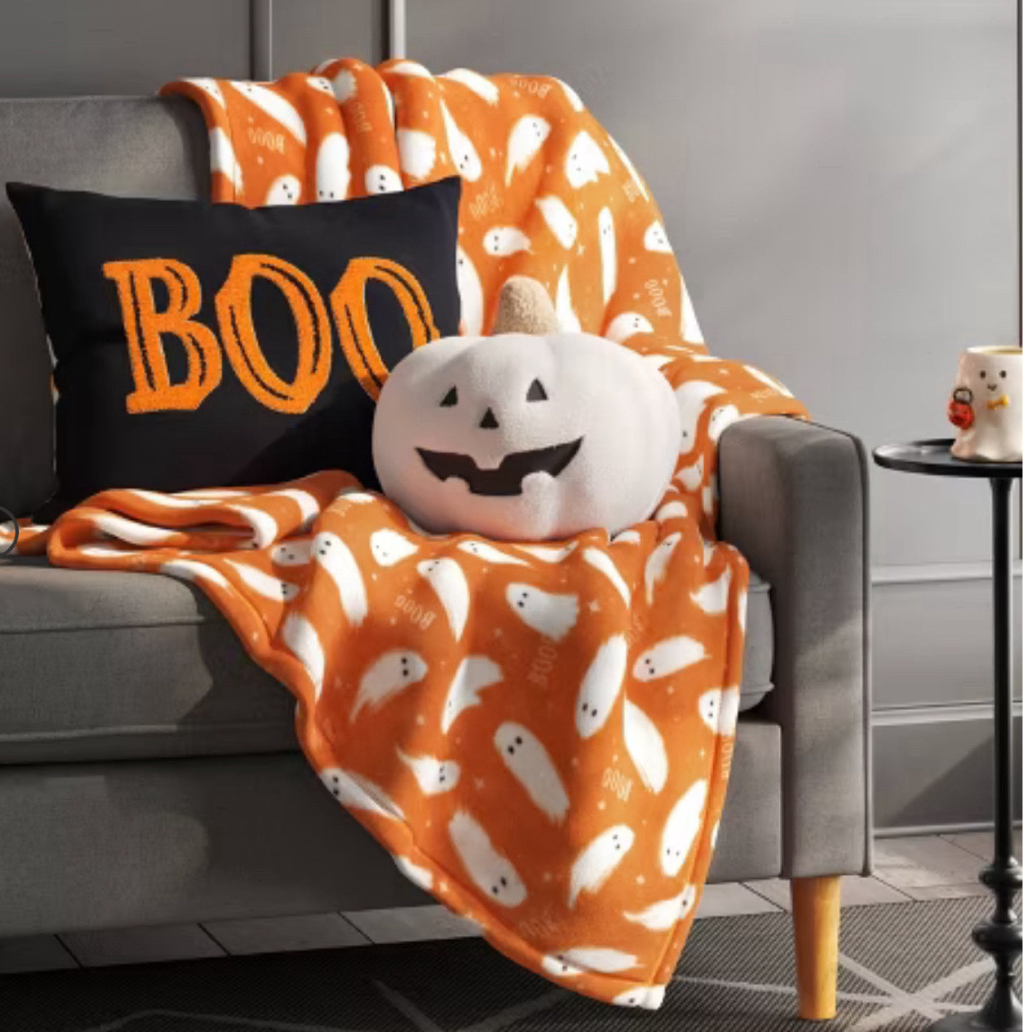 $10 Halloween ghost throw blanket! 👻


Halloween decor. Halloween blanket. Halloween party decor. Ghost blanket. Halloween throw blanket. Target finds. Target deals  

#LTKParties #LTKSeasonal #LTKHome
