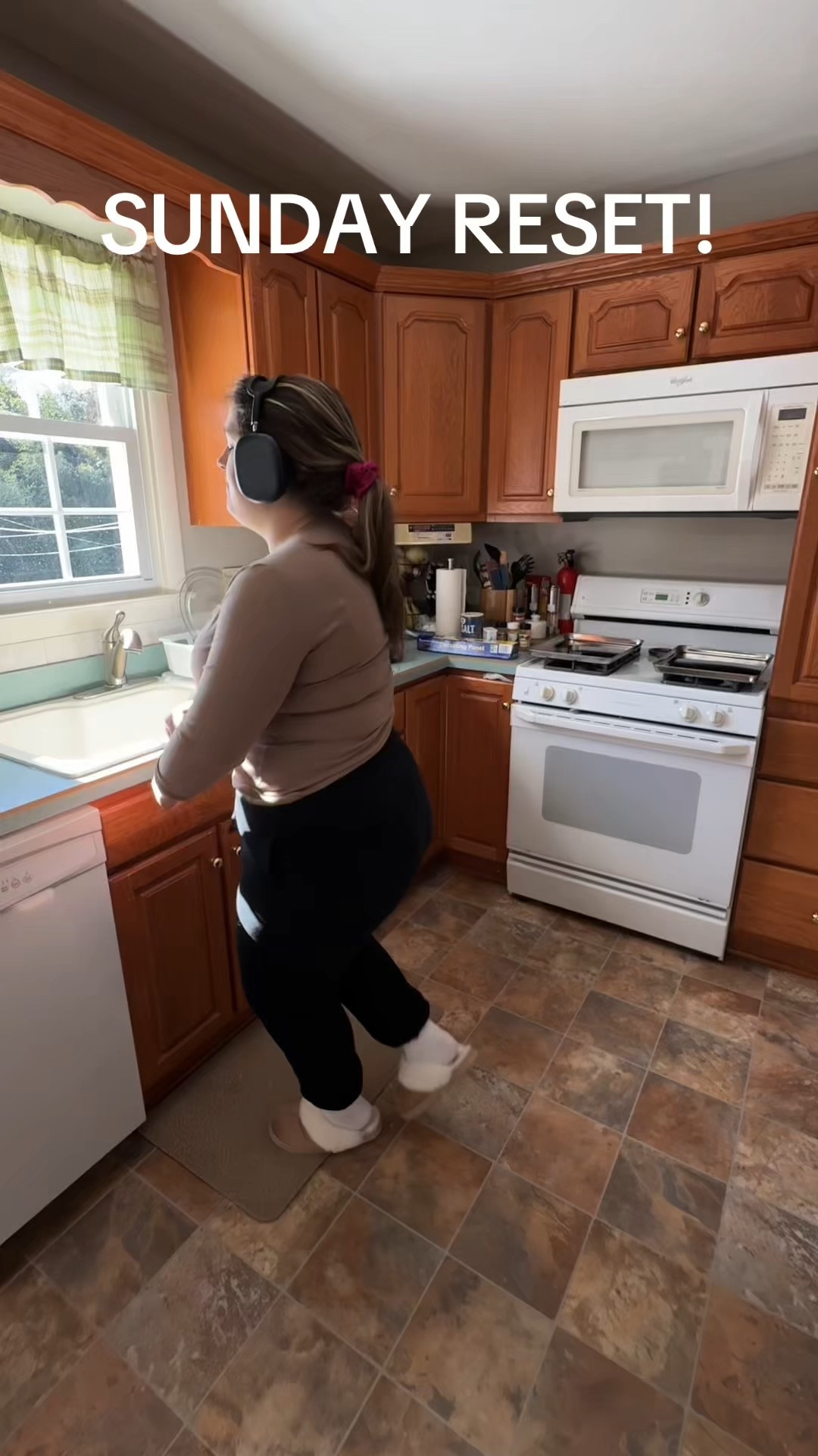 Sunday reset mode activated.
I don’t make the rules… okay maybe I do, but a clean house is the only way my brain can relax before a new week. Fresh space, fresh mindset, fresh start. Linking the products I used today on LTK for anyone who loves a good reset as much as I do.

#LTKvlog