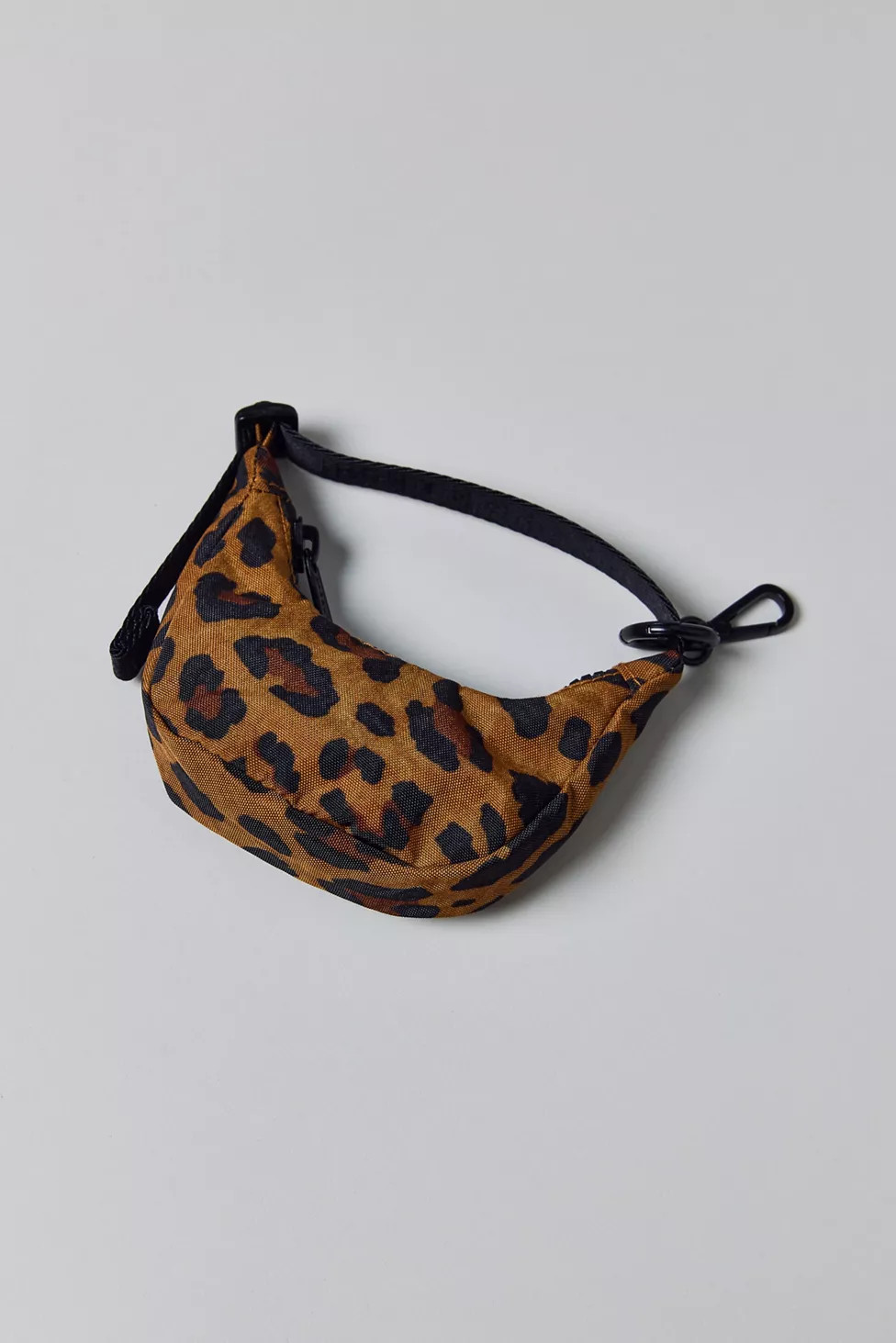 BAGGU Crescent Bag Charm | Urban Outfitters (US and RoW)