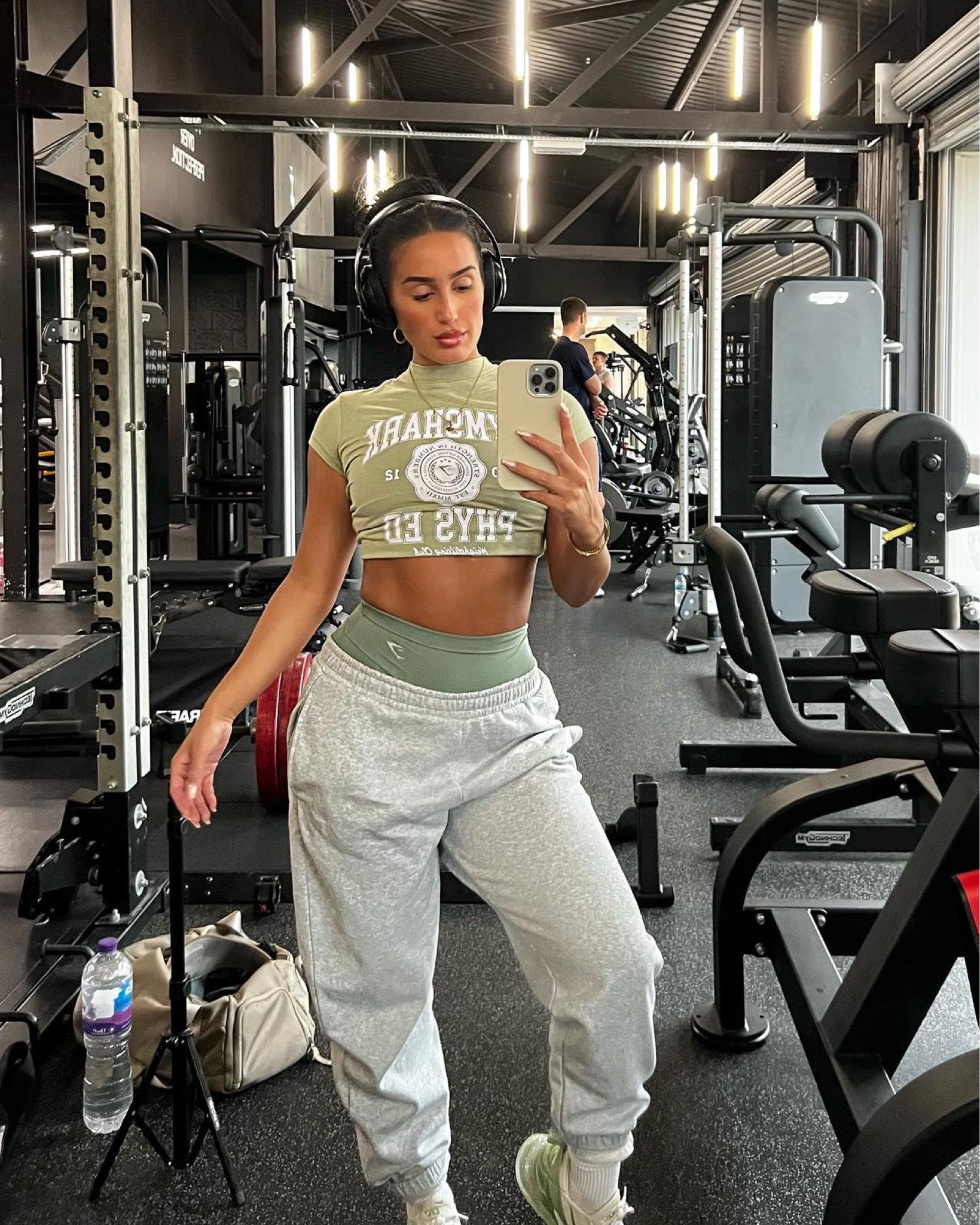 Green graphic fitted tee, slim fit sports top, green gym shorts, grey joggers, Nike air max 270, gym shark 

#LTKfitness #LTKeurope #LTKSeasonal