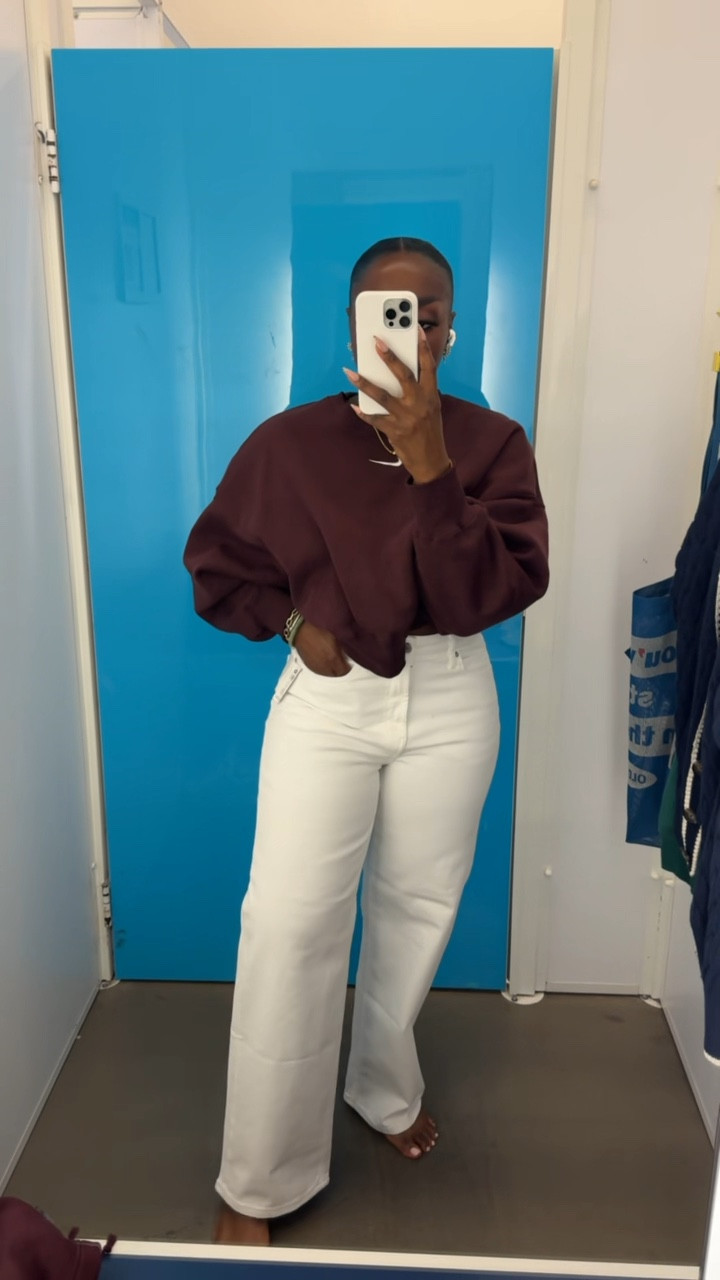 Wearing a size 12 in these extra high wide leg jeans from Old Navy. I like the white color!

#LTKStyleTip #LTKFindsUnder50 #LTKFindsUnder100