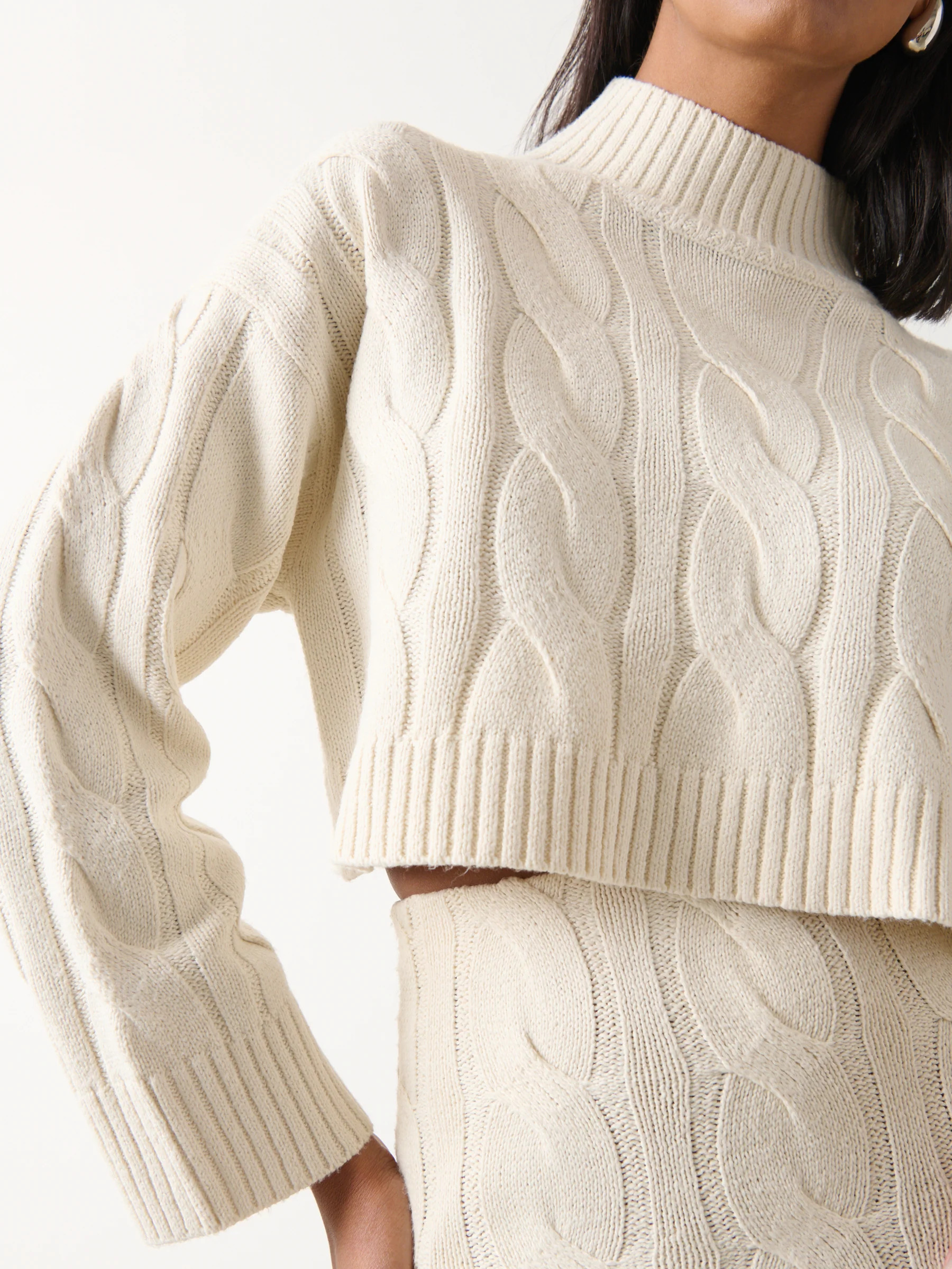 Hunter Cropped Cable Knit Jumper - Cream | Pretty Lavish (UK)