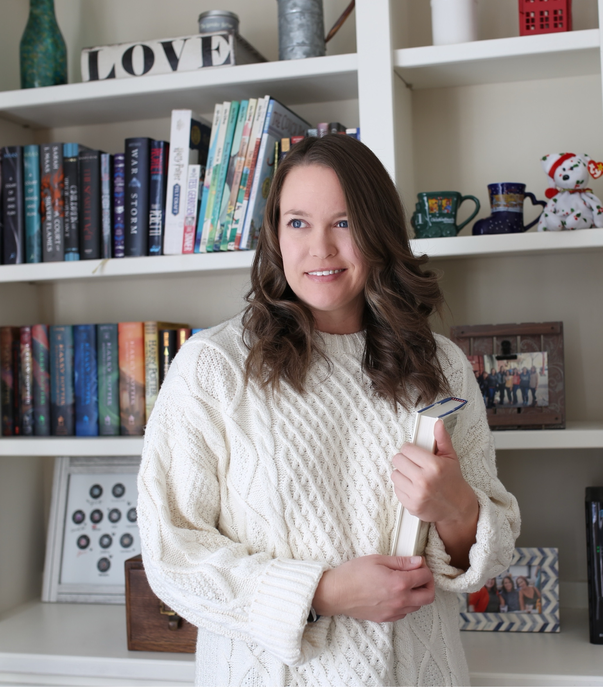 The perfect Rory Gilmore sweater! Cream cable knit, long enough to also wear as a dress  