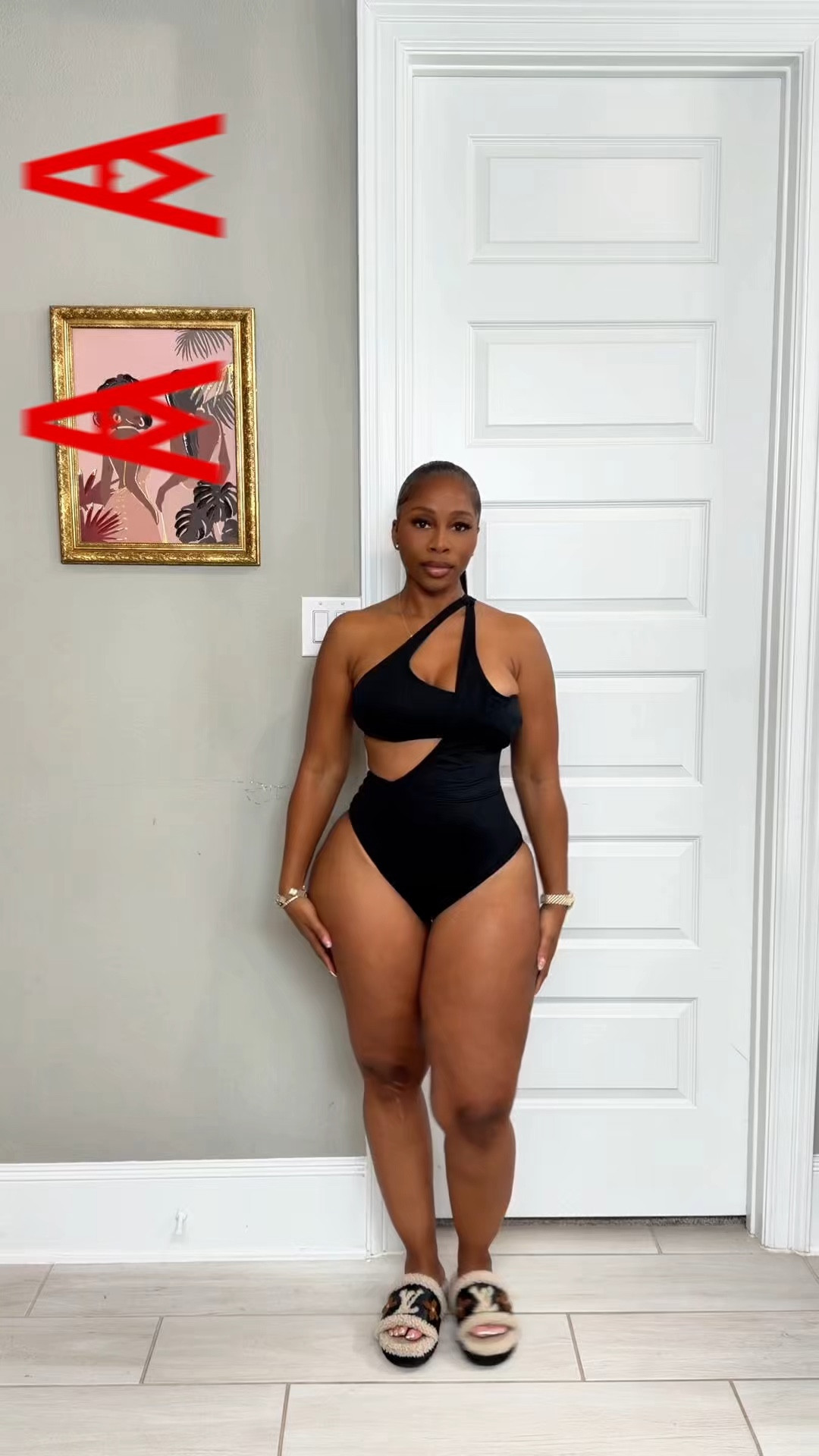 Wearing a Size Medium 
@adoreme 
#AdoreMePartner #adoreme