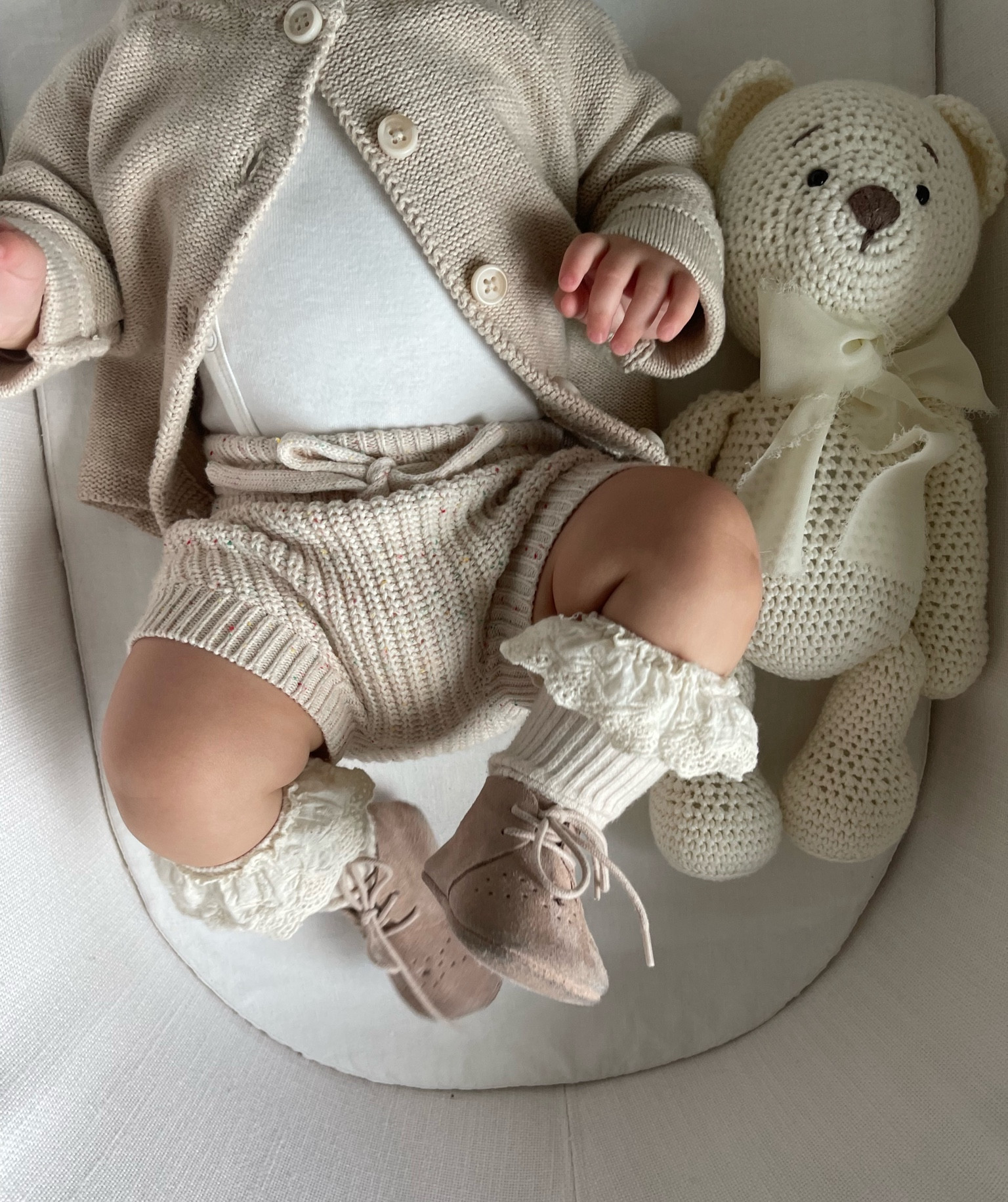 nothing like baby knits and neutrals for fall 🍂
baby cardigan, wrap onesie, knit speckle bloomers, ruffle socks and suede shoes paired together for a simple yet adorable fall outfits for your little one 👼🏼
most items were purchased from small shops so I wasn’t able to link the exact ones but linked several similar options for you 

#LTKBaby #LTKFallSale #LTKFindsUnder50