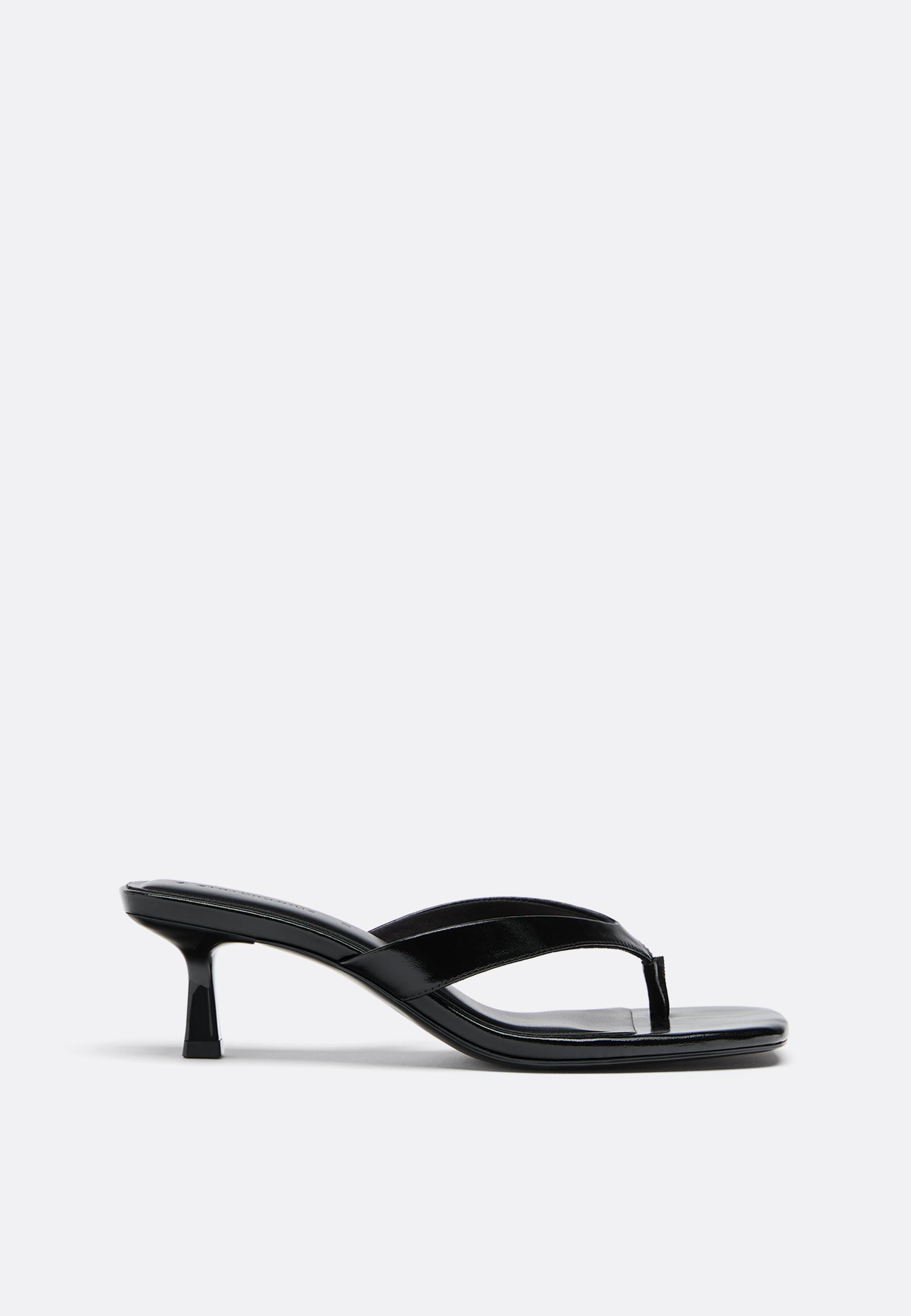 Sandalias tacón thong | Stradivarius ES