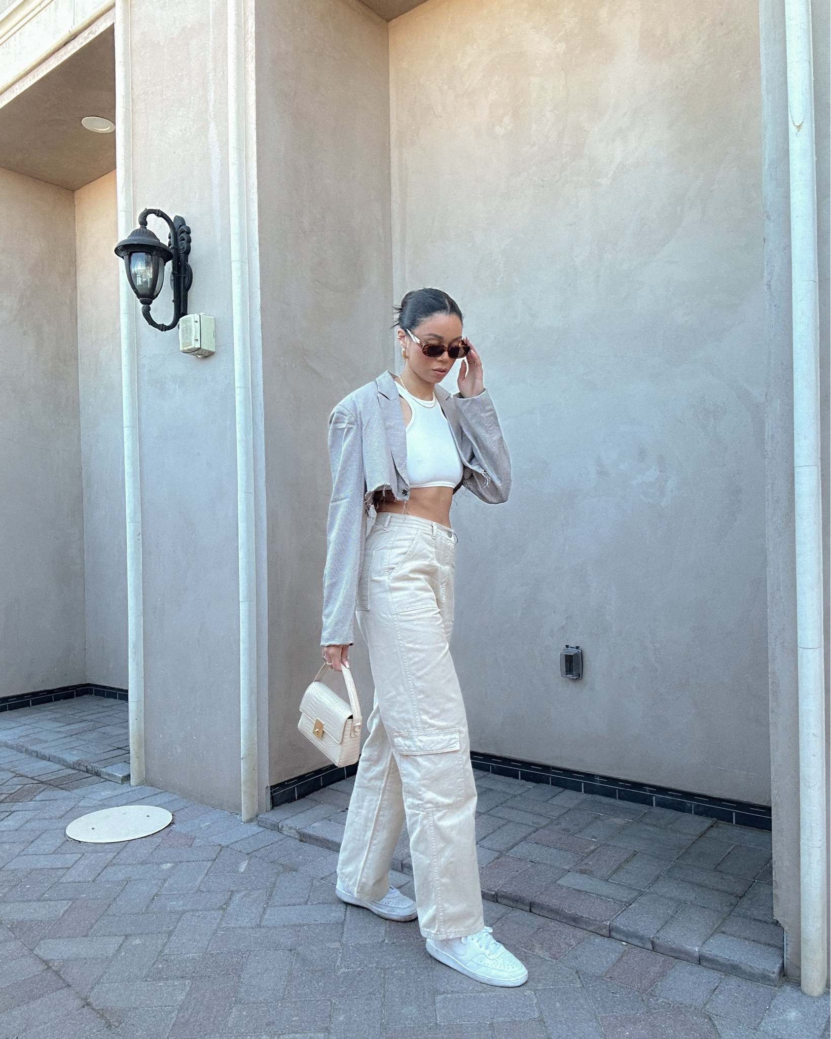 Neutral outfit, crop blazer, brown blazer,  cargos, cargo pants, edgy outfit, clean girl style, clean girl, outfit idea 