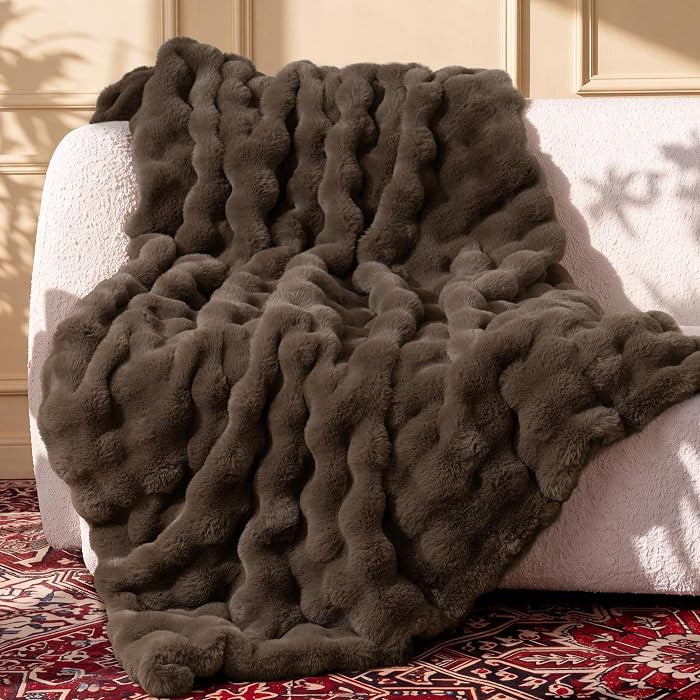 Ultra Soft Cozy Faux Fur Throw Blanket, Fuzzy Plush Thick Bubble Blanket, Oversize Luxury Fluffy ... | Amazon (US)