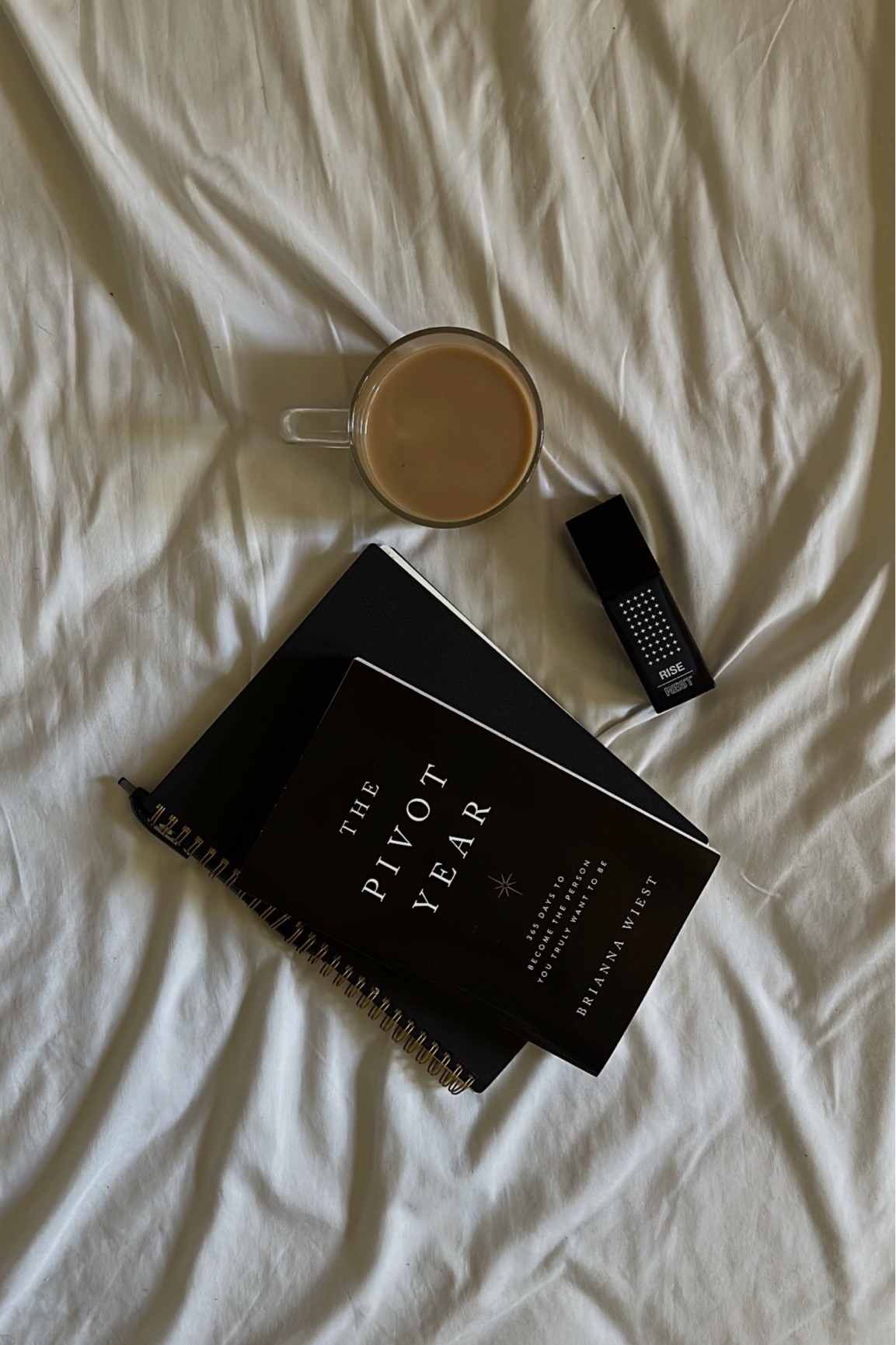 books that changed my life + will probs change yours too, if you let them: 

+ 101 essays that will change the way you think 
+ the pivot year 
+ when breath becomes air 
+ just for the summer 



#LTKTravel #LTKSaleAlert #LTKFindsUnder50