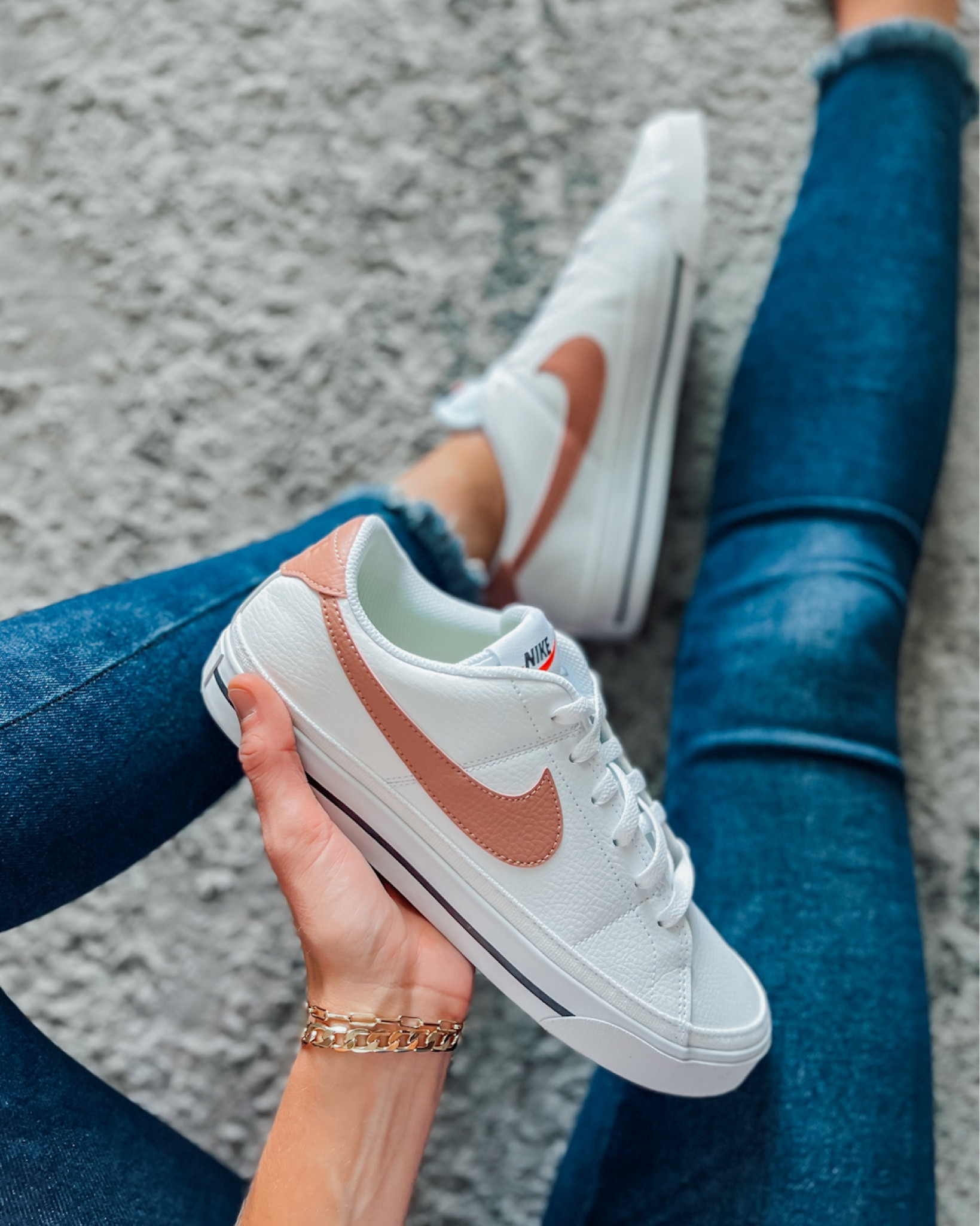 Pink Nike’s on sale🤩✨ tts
Jeans: Free People high rise raw hem - mine are a darker wash - wearing size 25

Nike
Prime Early Access
Mama style
Shoe sale 

#LTKshoecrush #LTKsalealert #LTKU