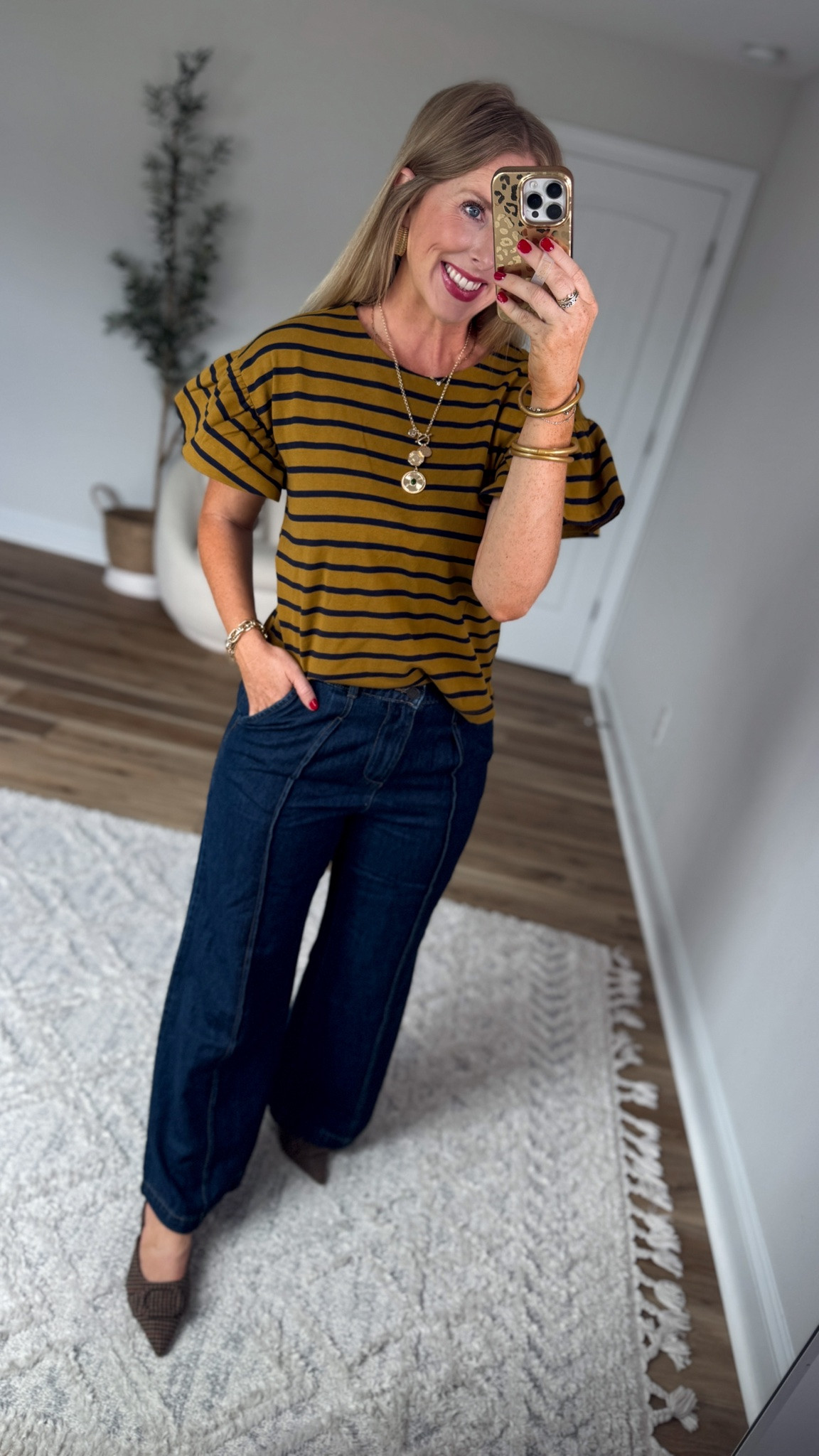 Weekend Walmart Wins try-on
Striped flutter sleeve tee- small
Dark wash denim jeans- small

#LTKootd